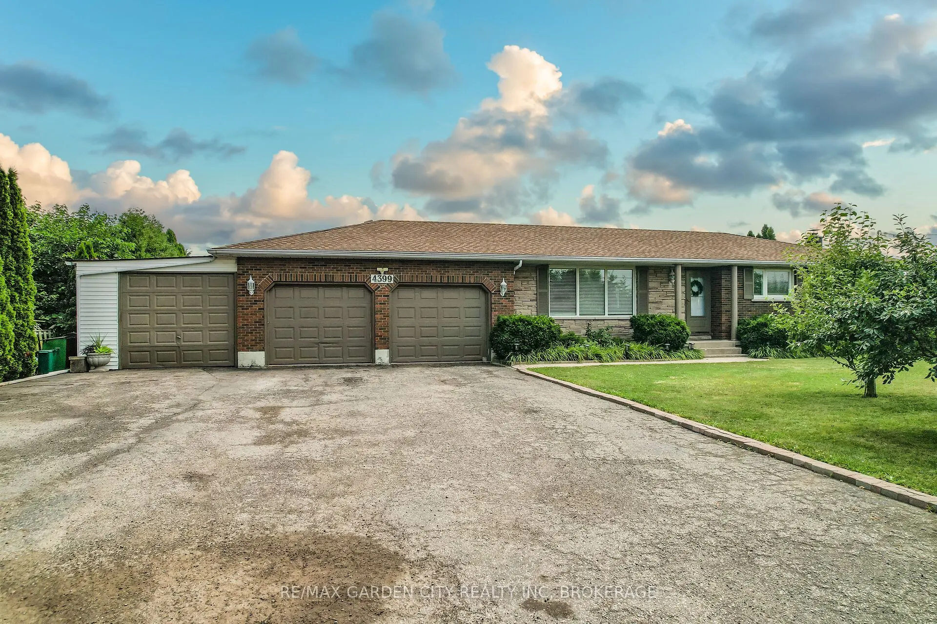 4399 Fifteenth Street