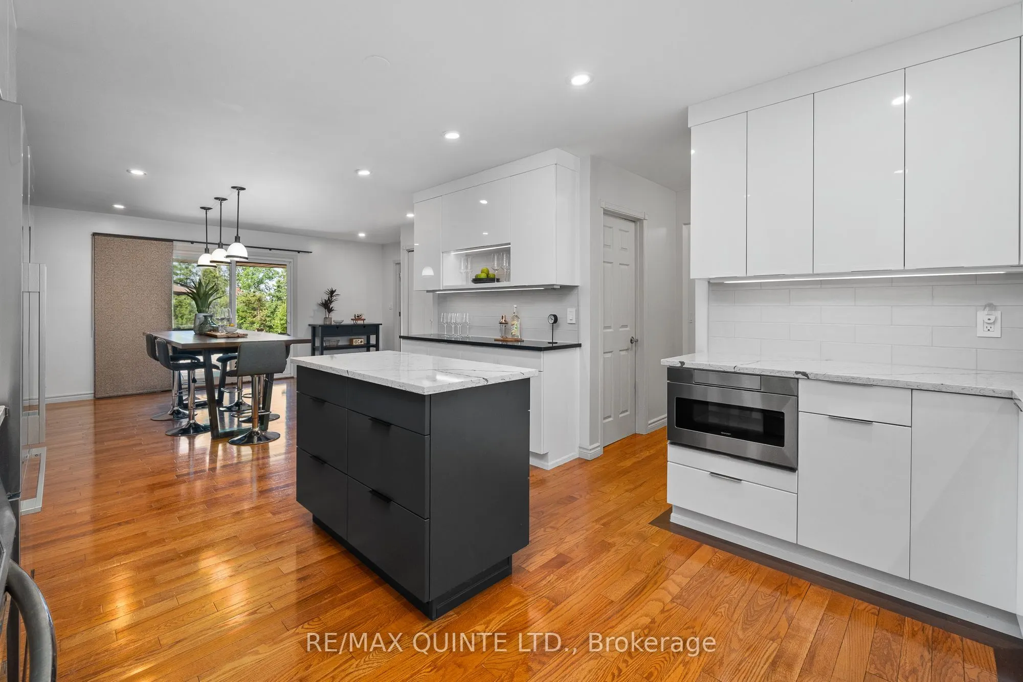 100 Bay Breeze Street