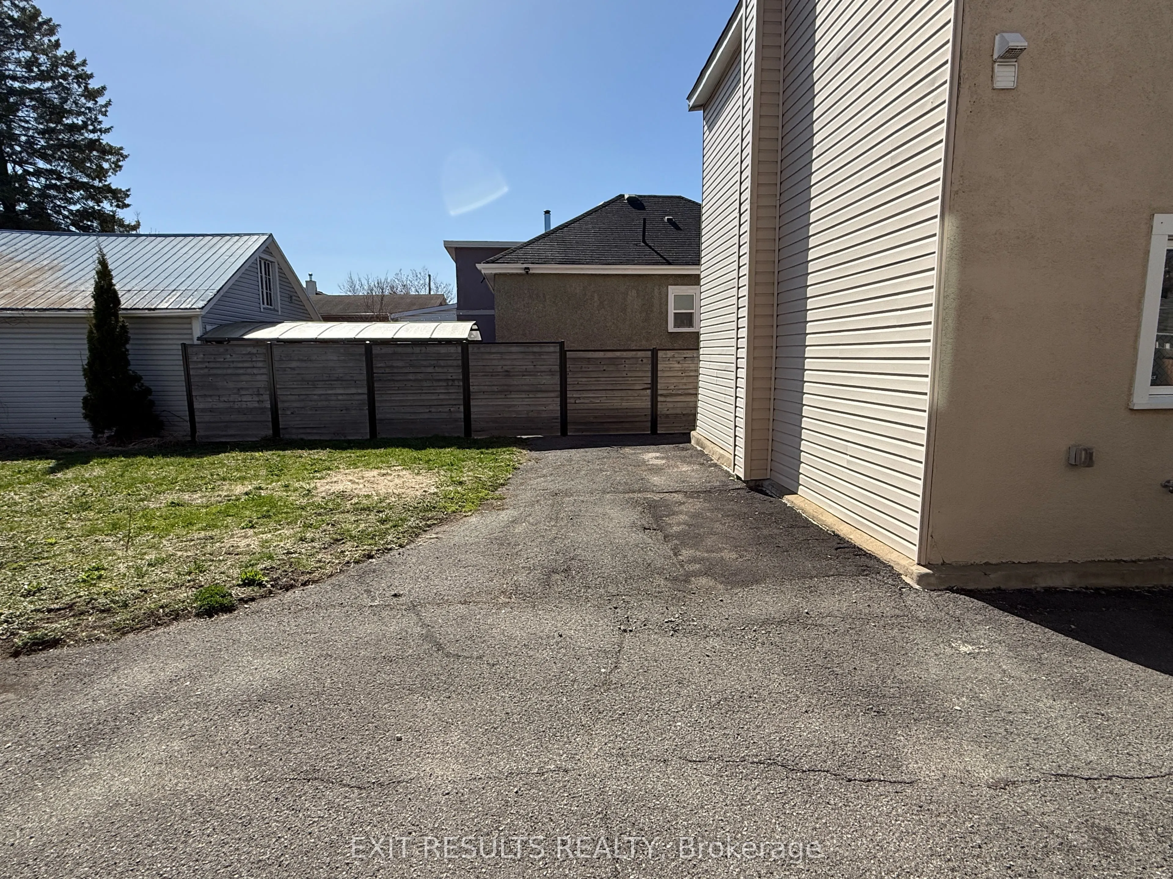 292 RICHELIEU Avenue