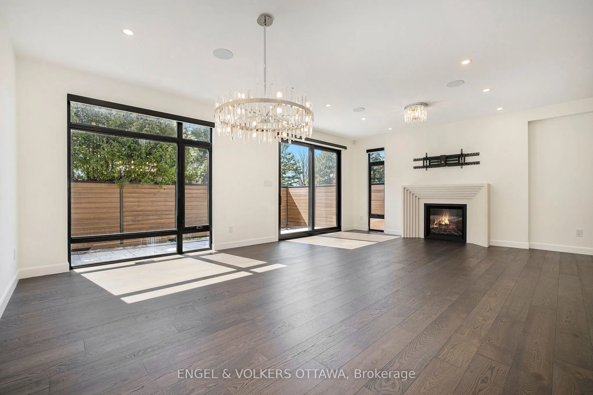 888 Melwood Avenue