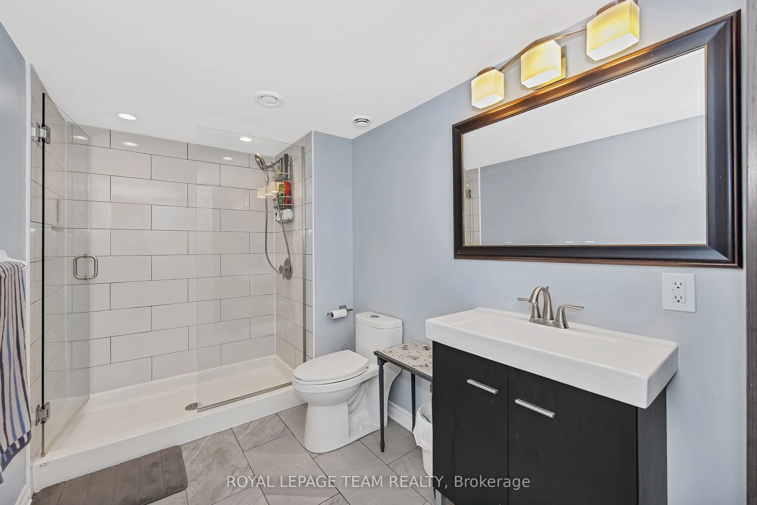 51 Bridle Crest Court