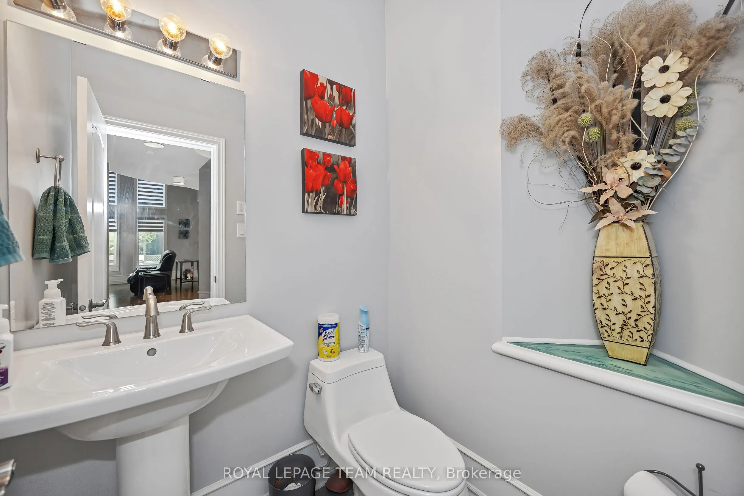 51 Bridle Crest Court