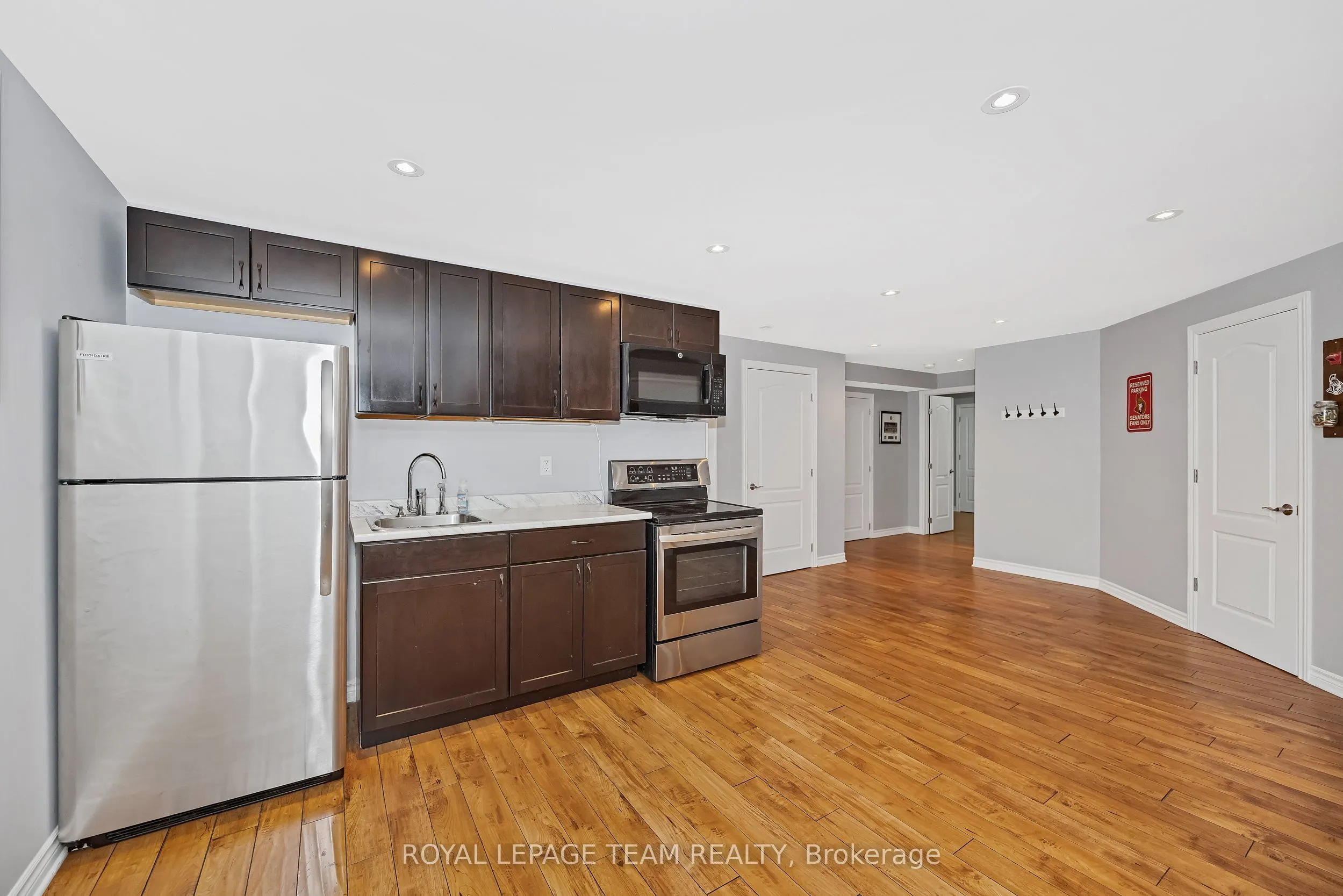 51 Bridle Crest Court