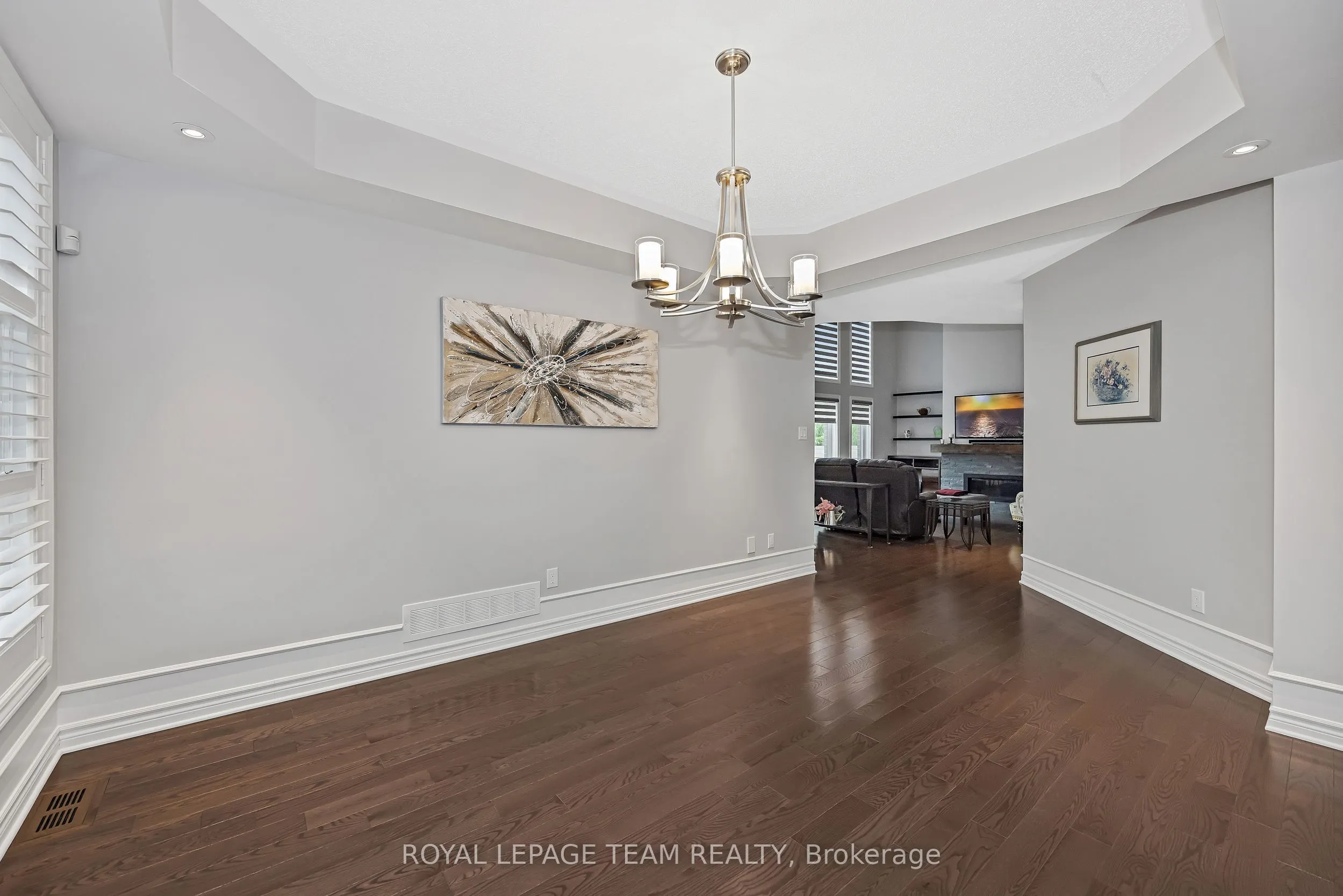 51 Bridle Crest Court