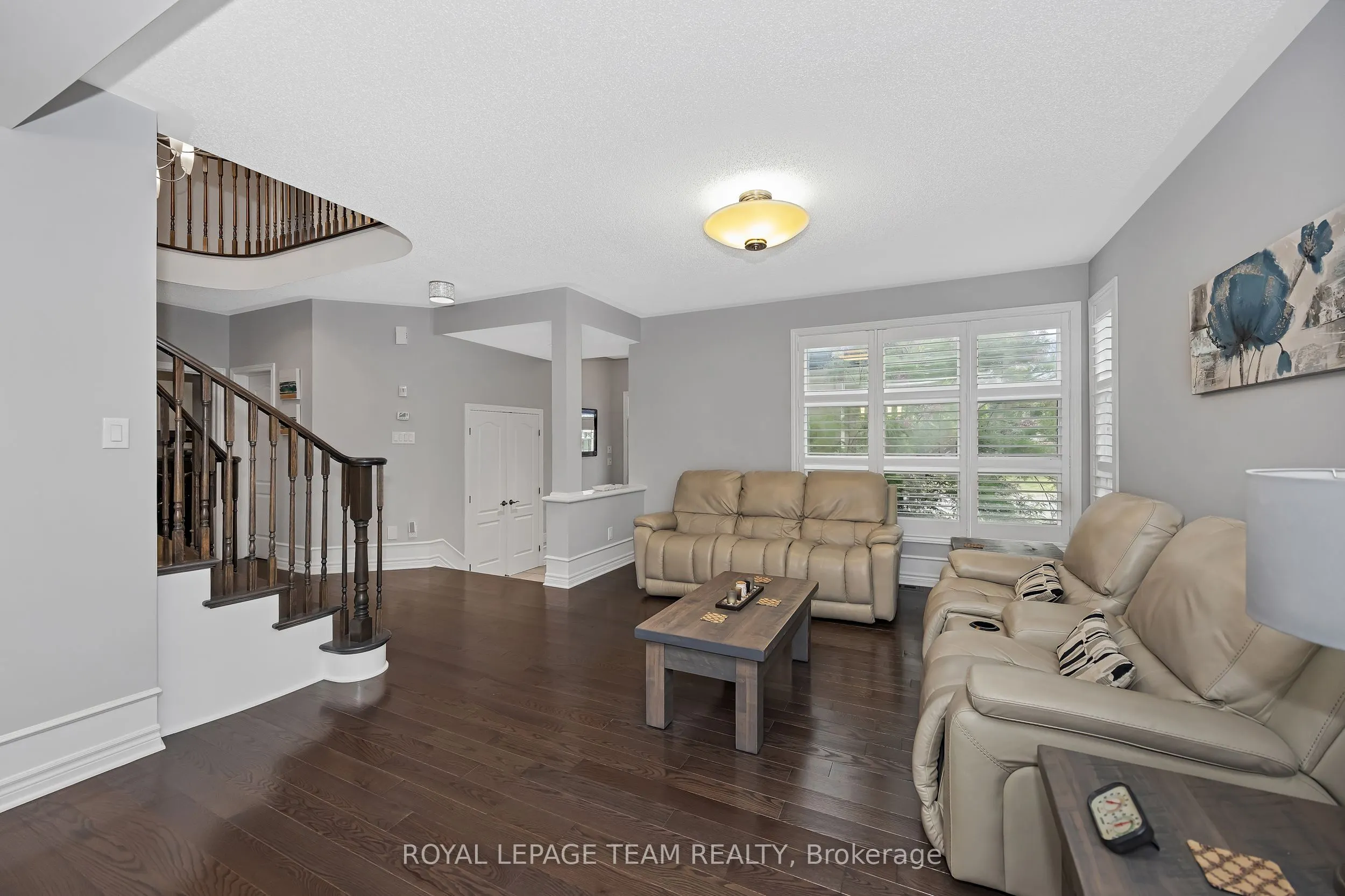 51 Bridle Crest Court