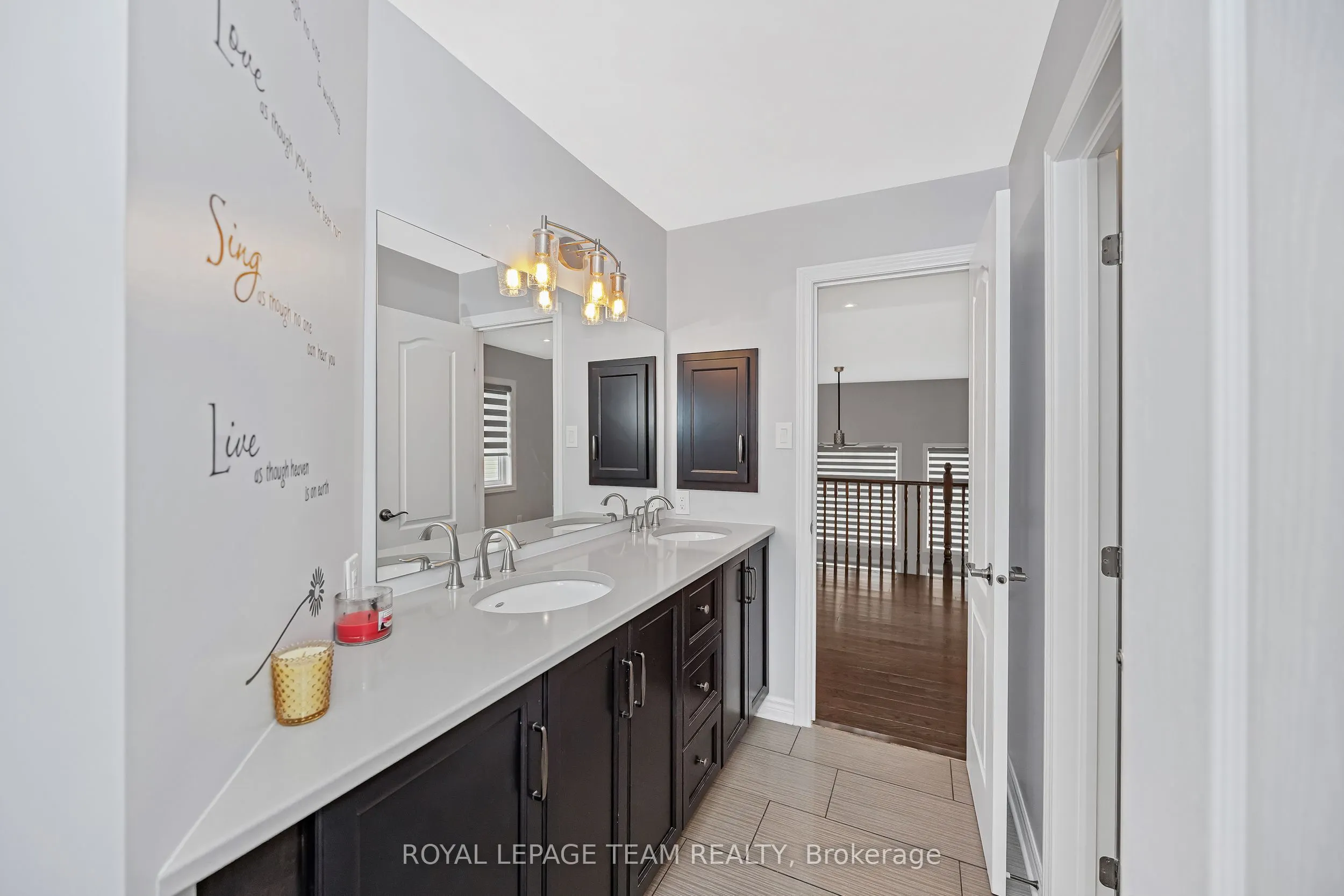 51 Bridle Crest Court