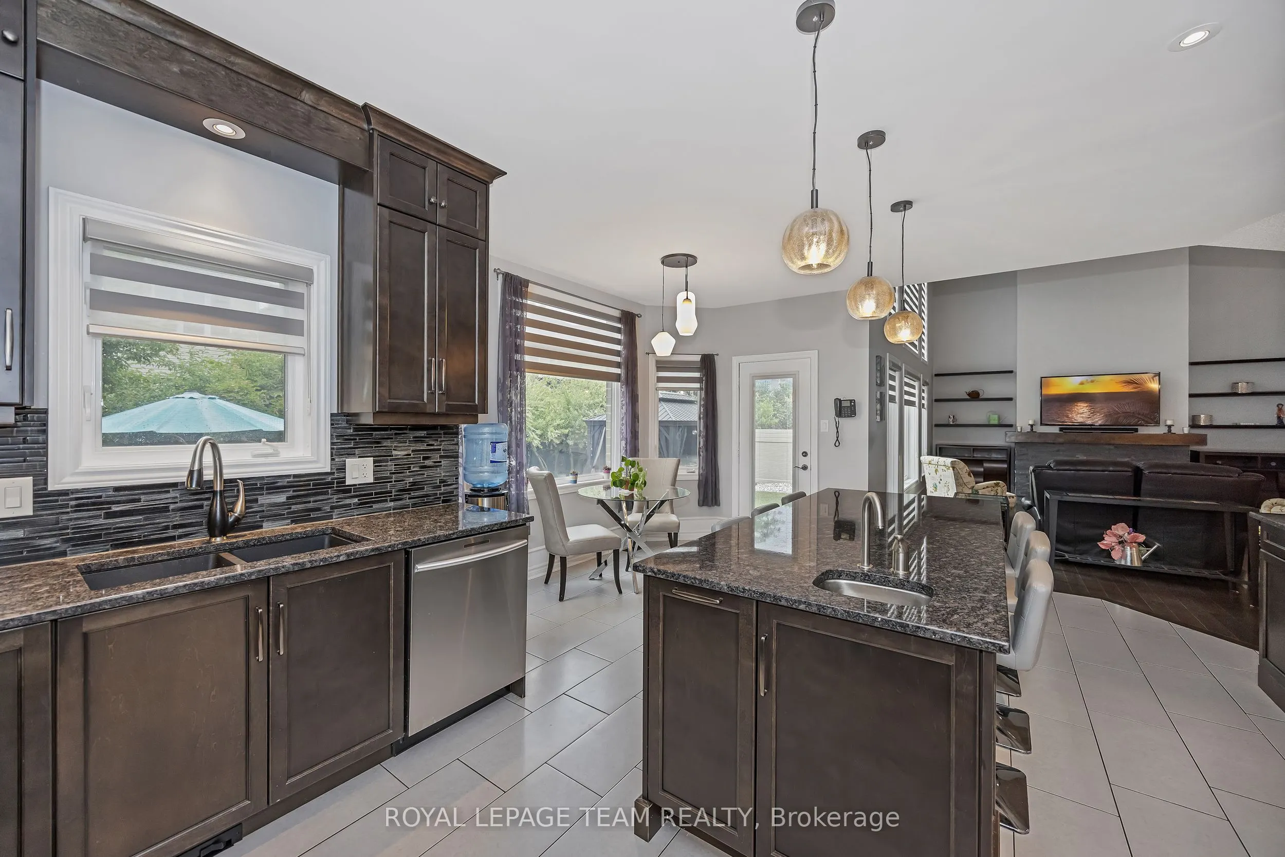 51 Bridle Crest Court