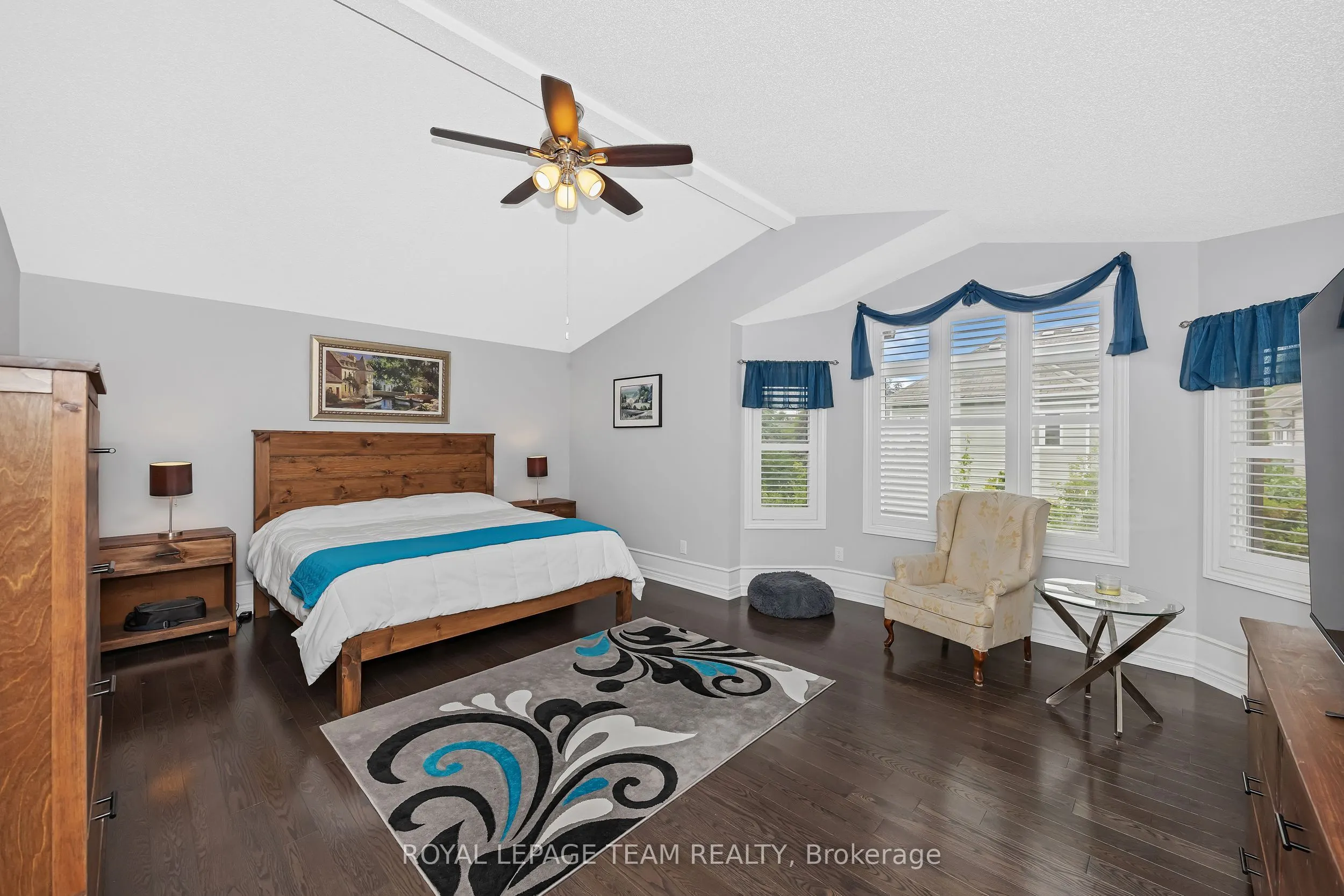 51 Bridle Crest Court