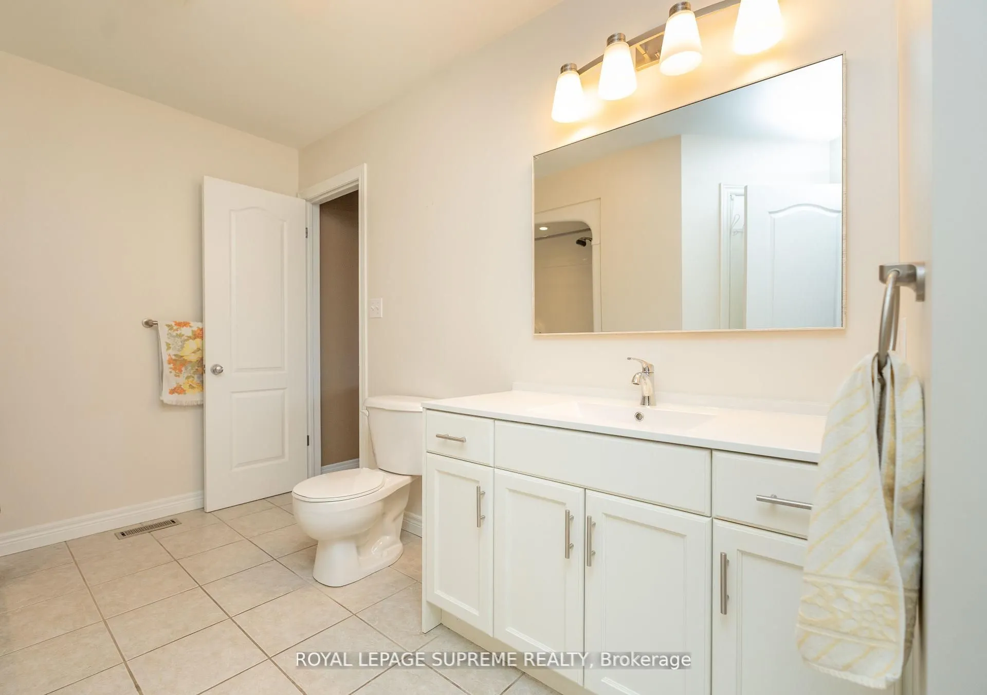 31 1/2 Thorold Road