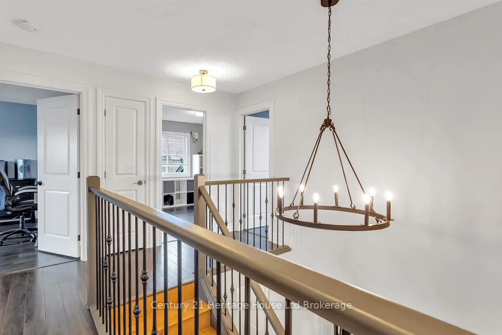 12 Oliver Crescent