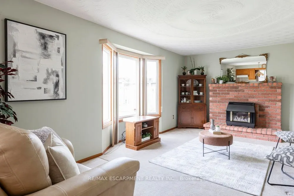 87 Strawberry Drive
