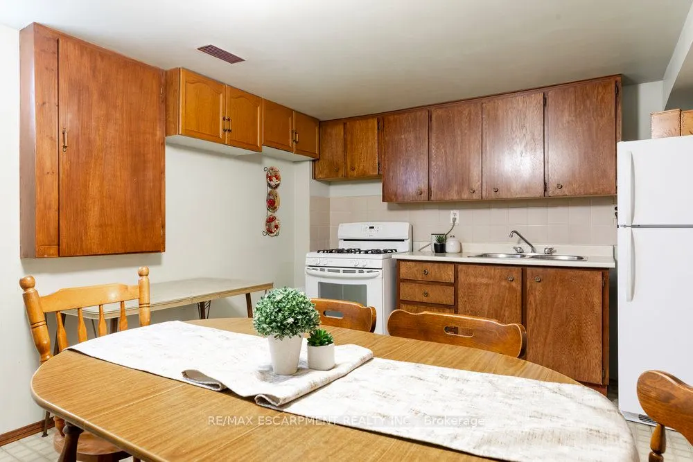 87 Strawberry Drive