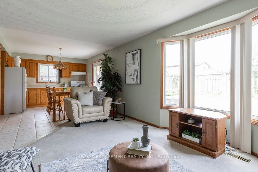 87 Strawberry Drive