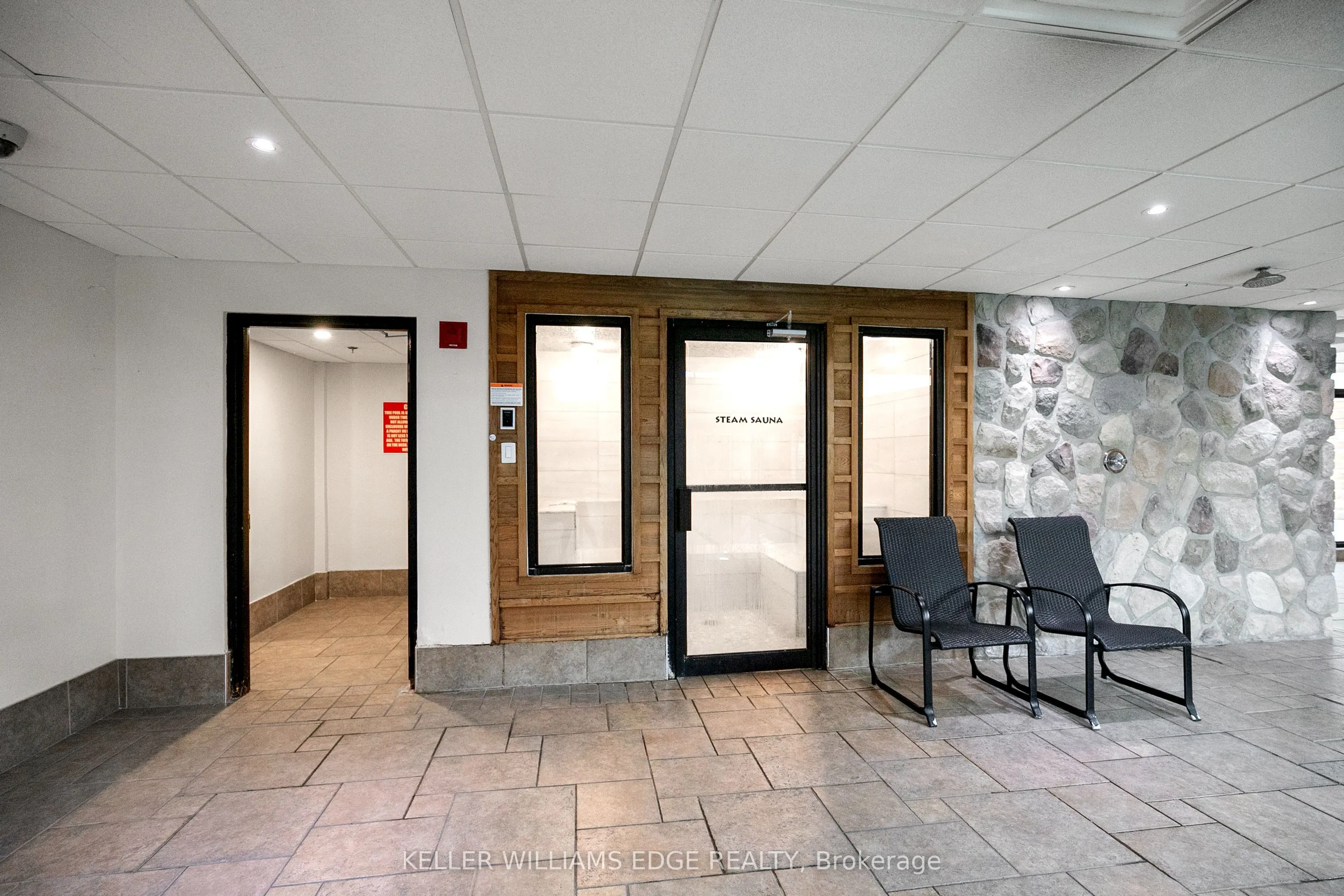 150 Charlton Avenue E, #2206