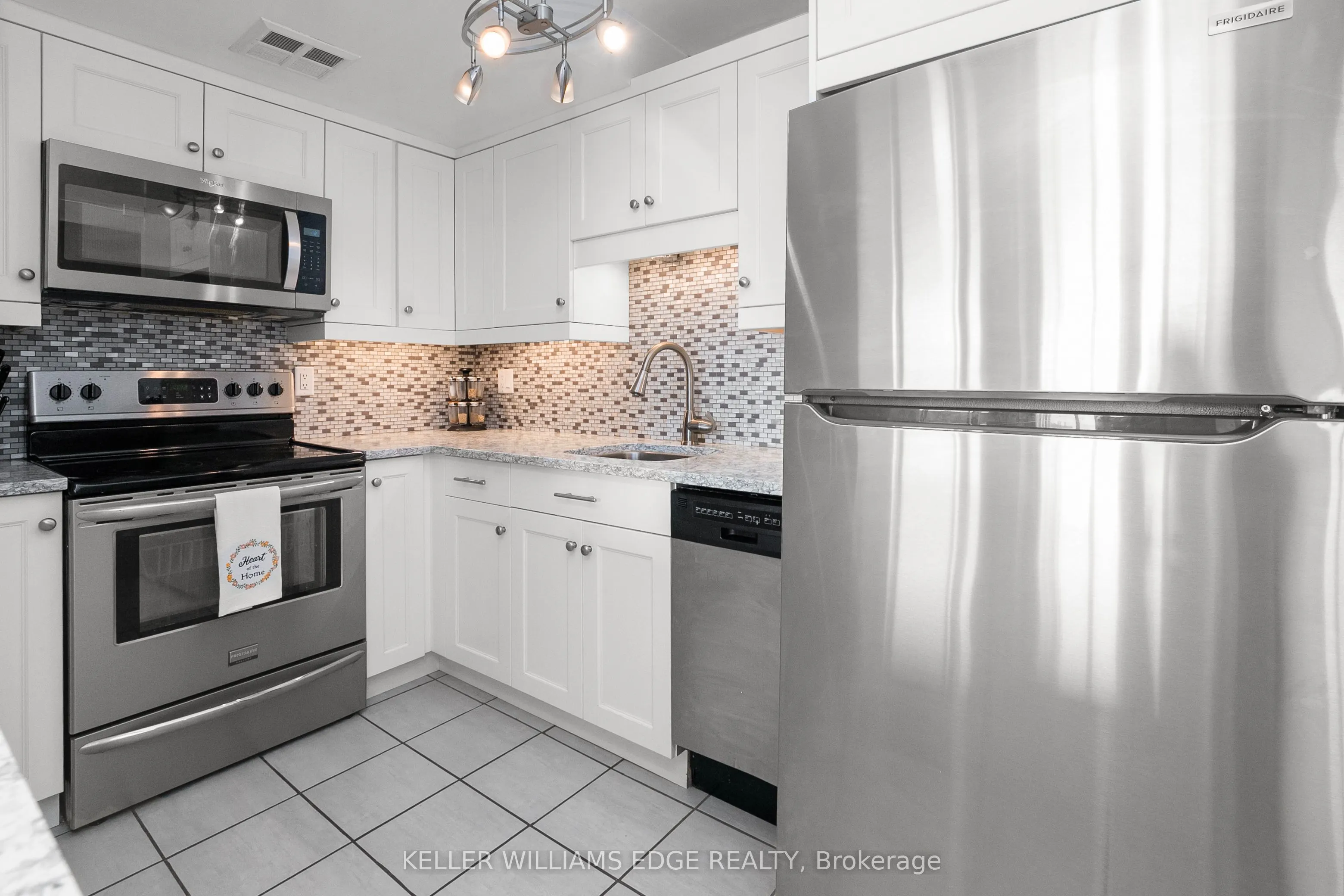150 Charlton Avenue E, #2206