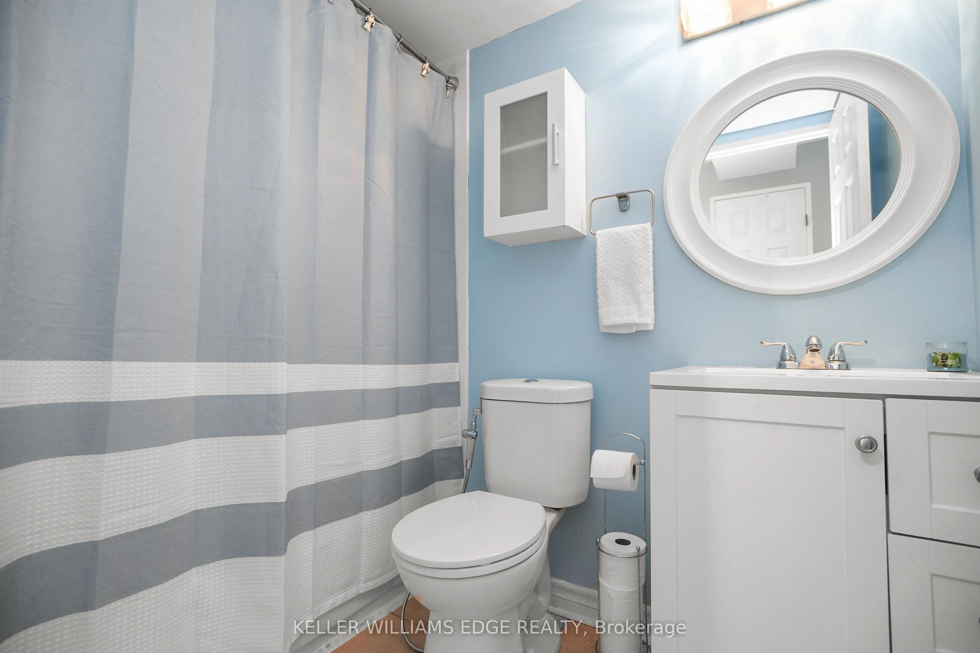 150 Charlton Avenue E, #2206