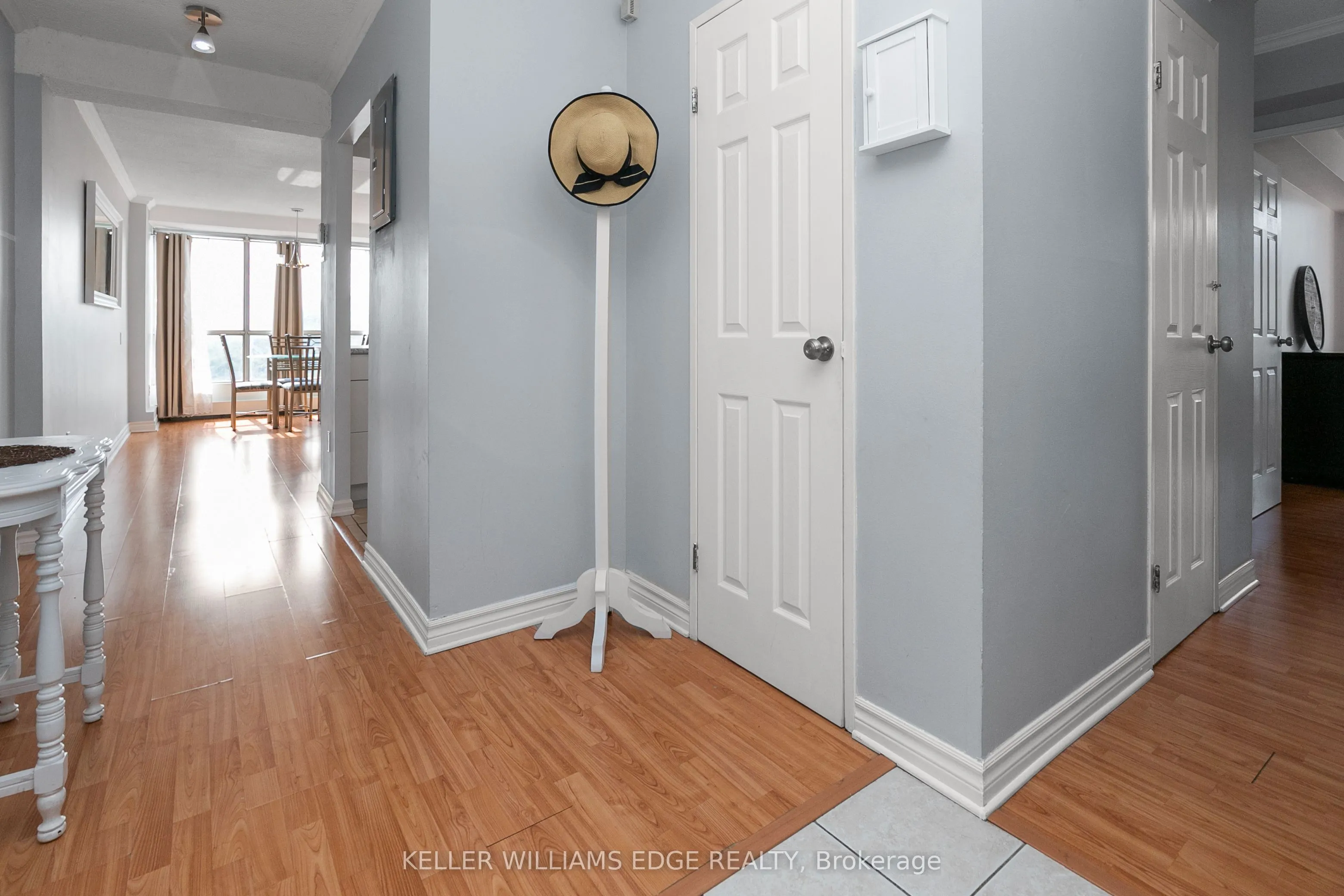 150 Charlton Avenue E, #2206