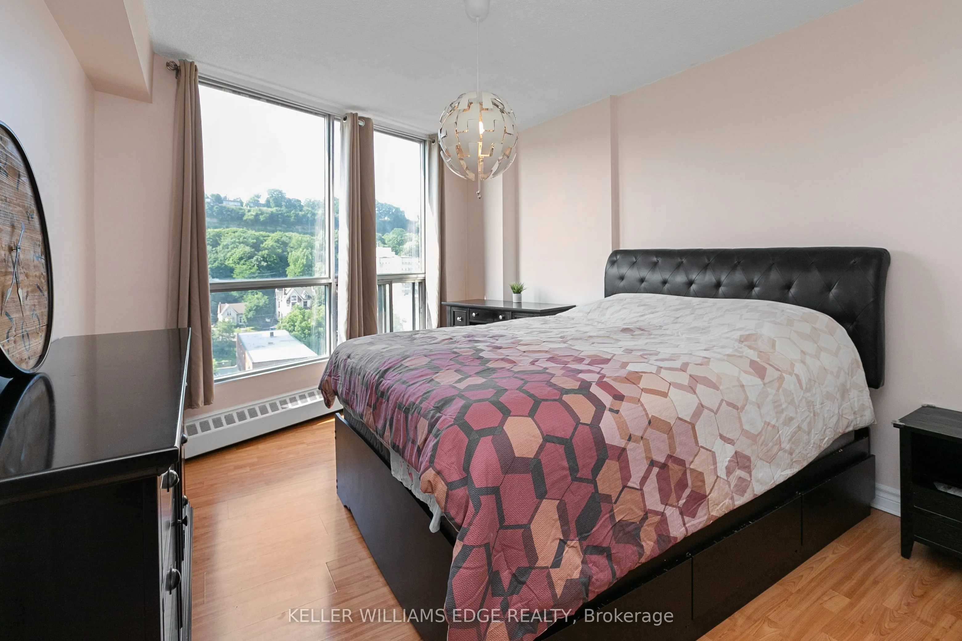 150 Charlton Avenue E, #2206