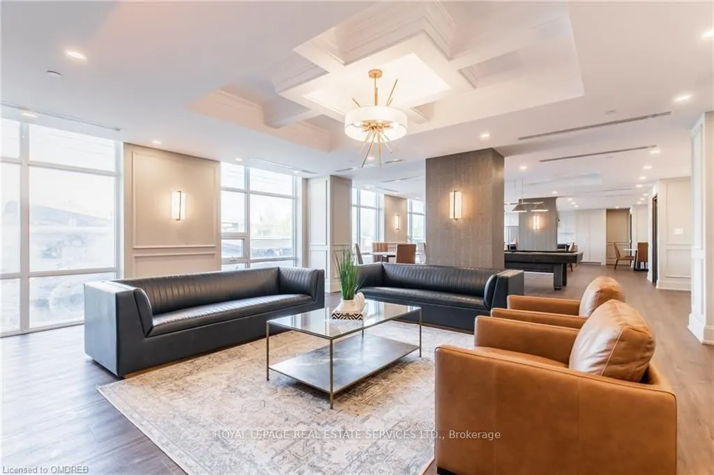460 Dundas Street E, #901