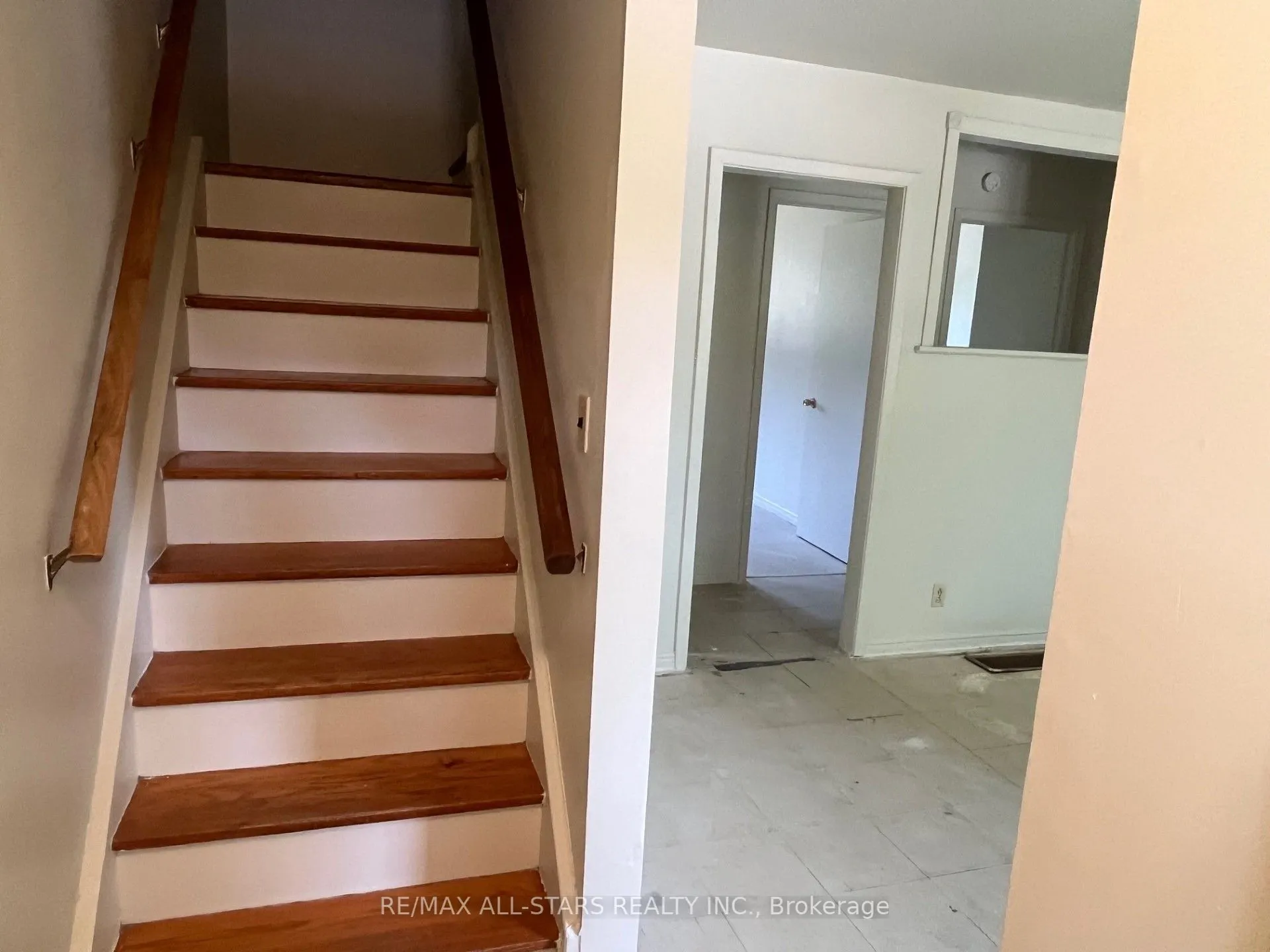 53 Maryknoll Avenue