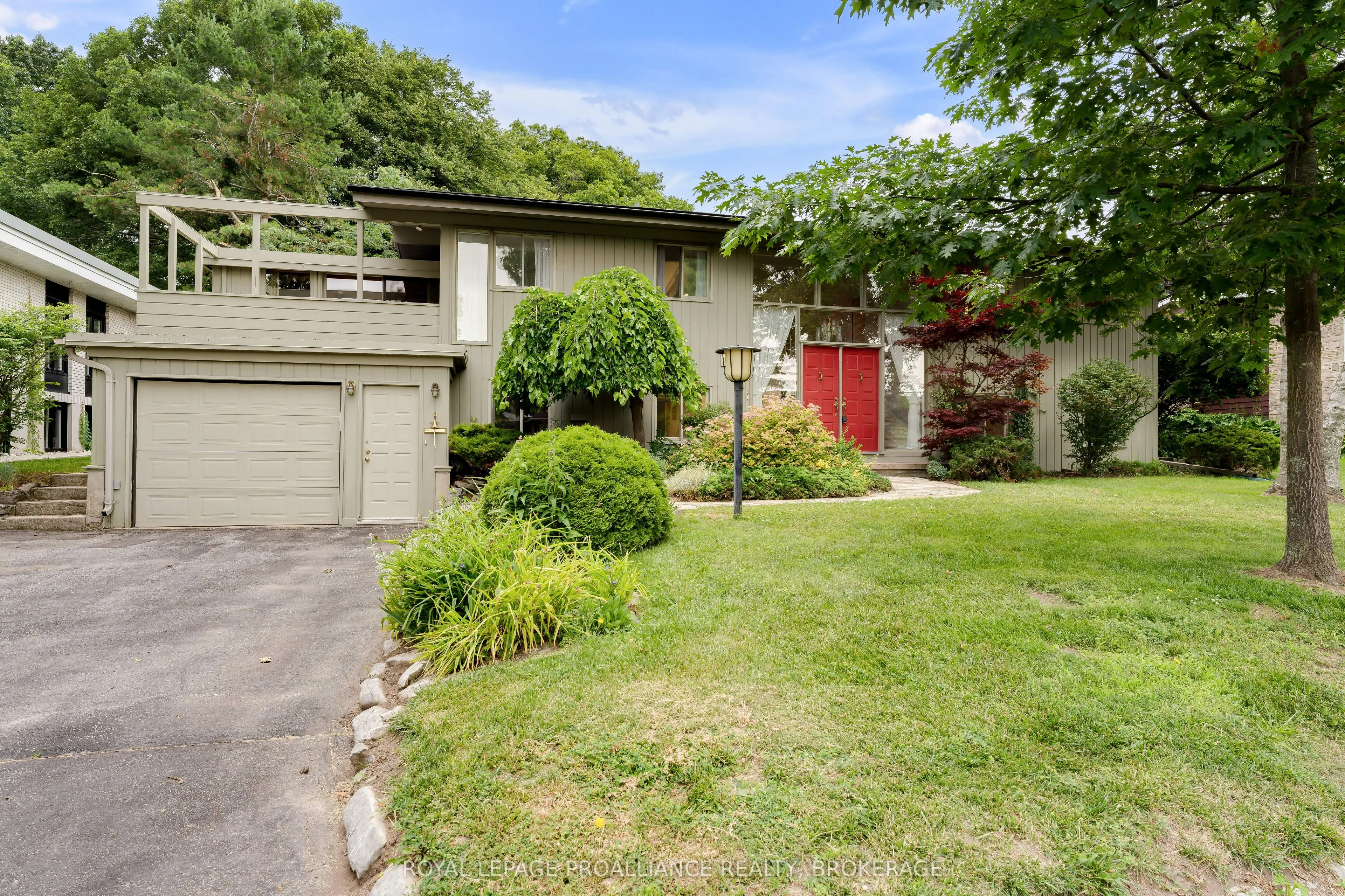 227 Alwington Place