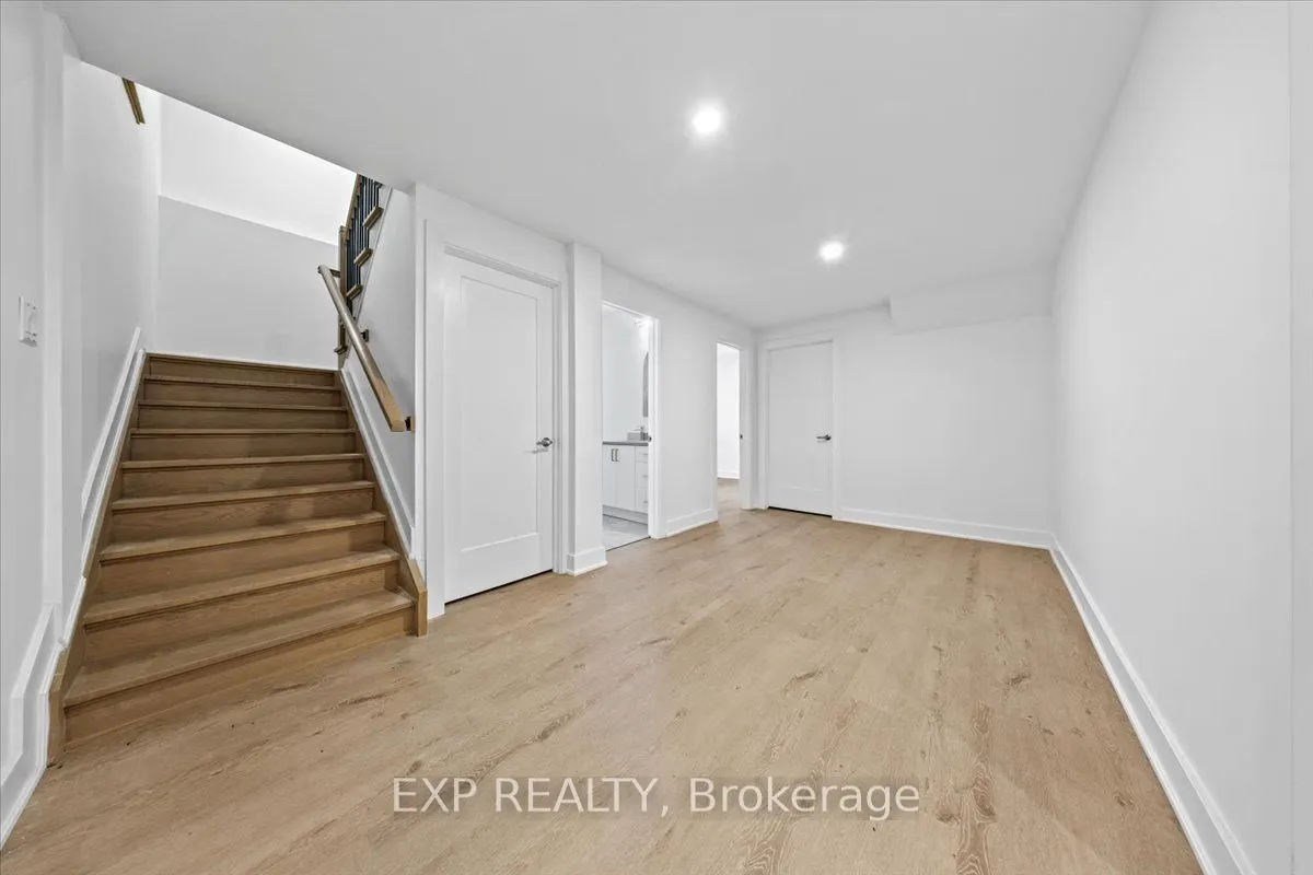 43 St Claire Avenue