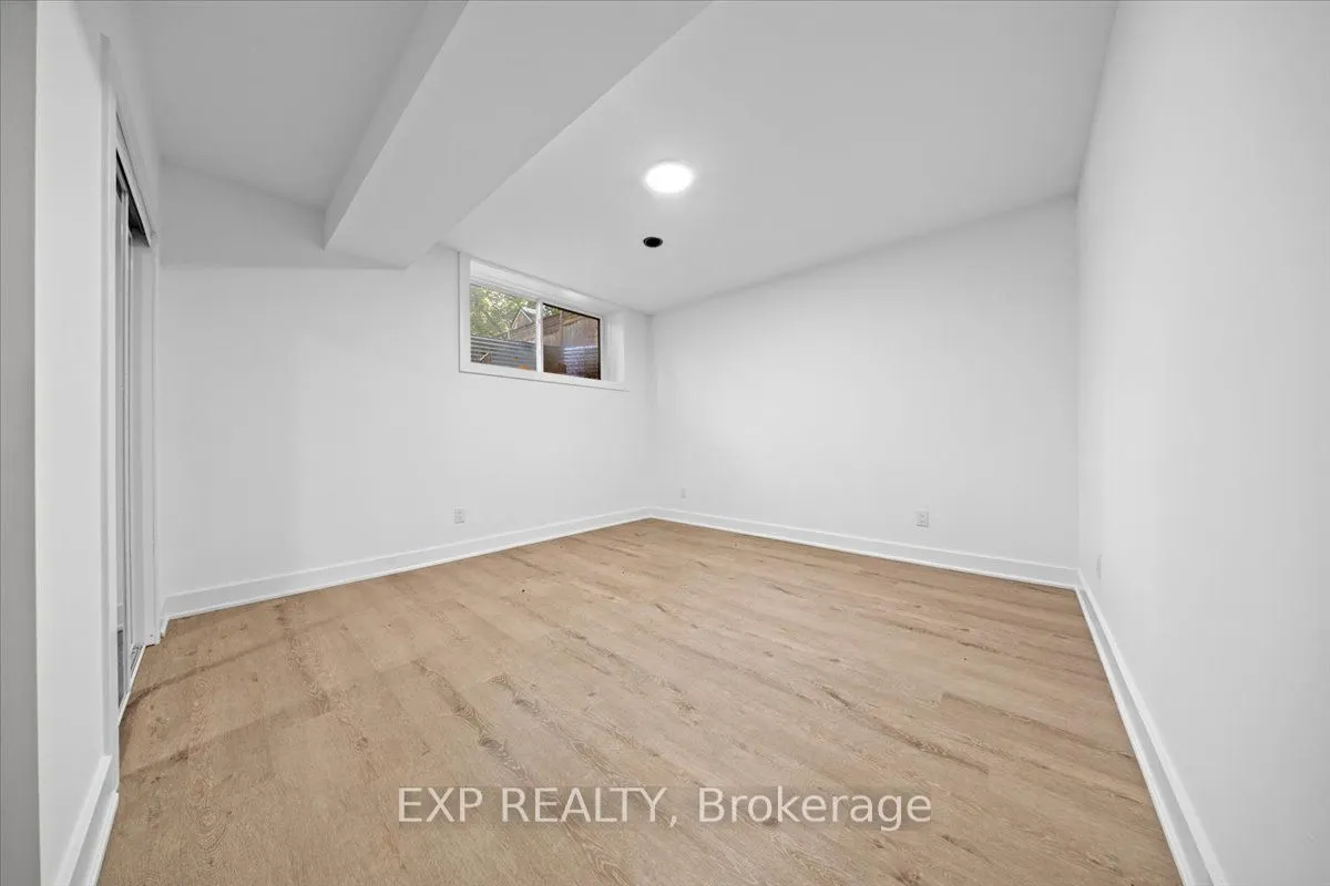 43 St Claire Avenue