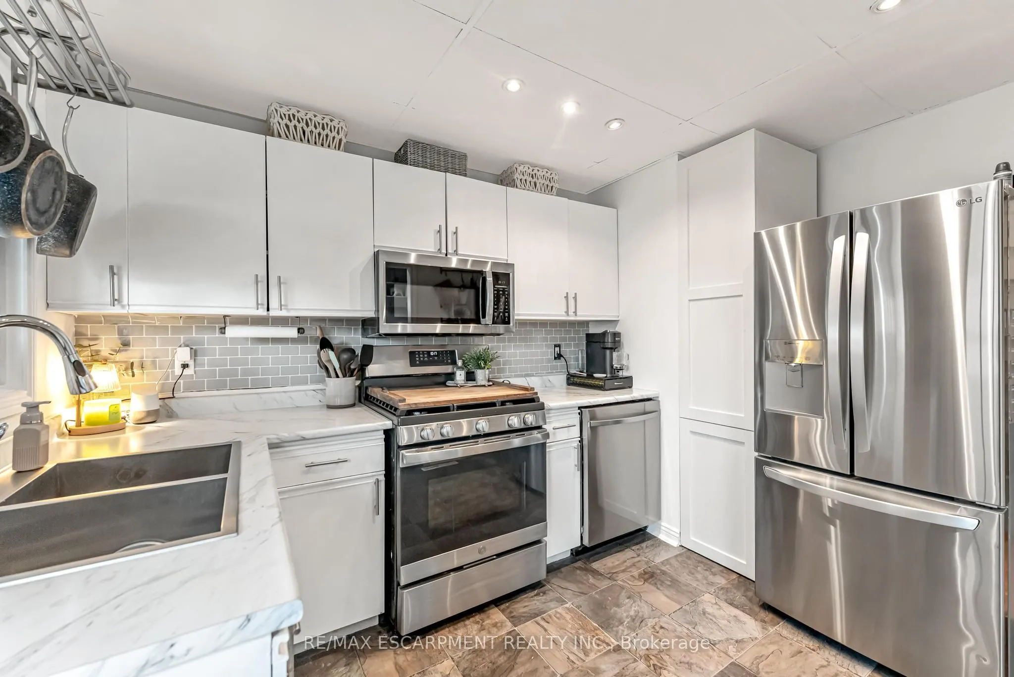 588 Cochrane Road