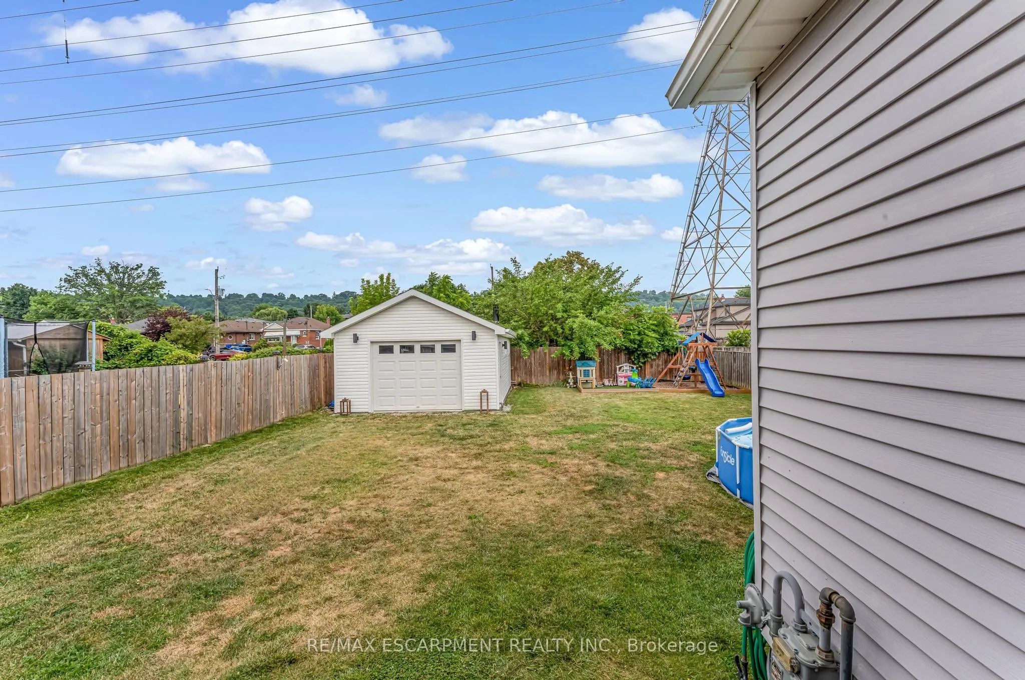 588 Cochrane Road
