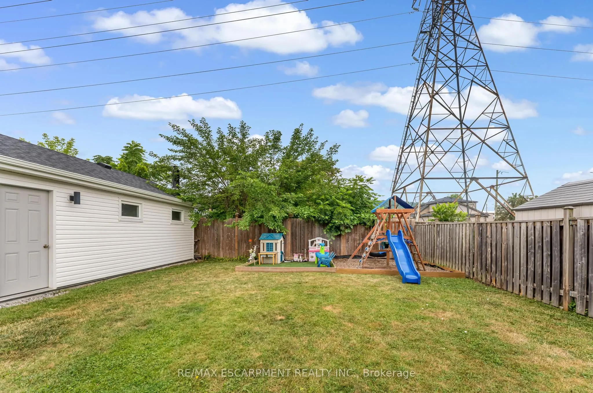 588 Cochrane Road
