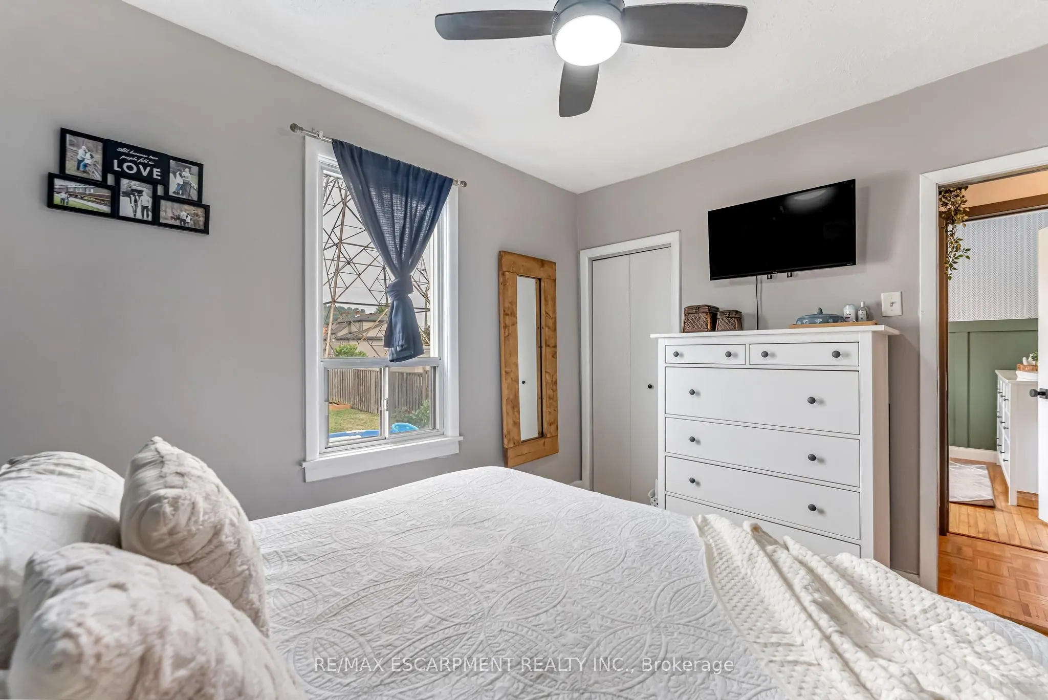 588 Cochrane Road