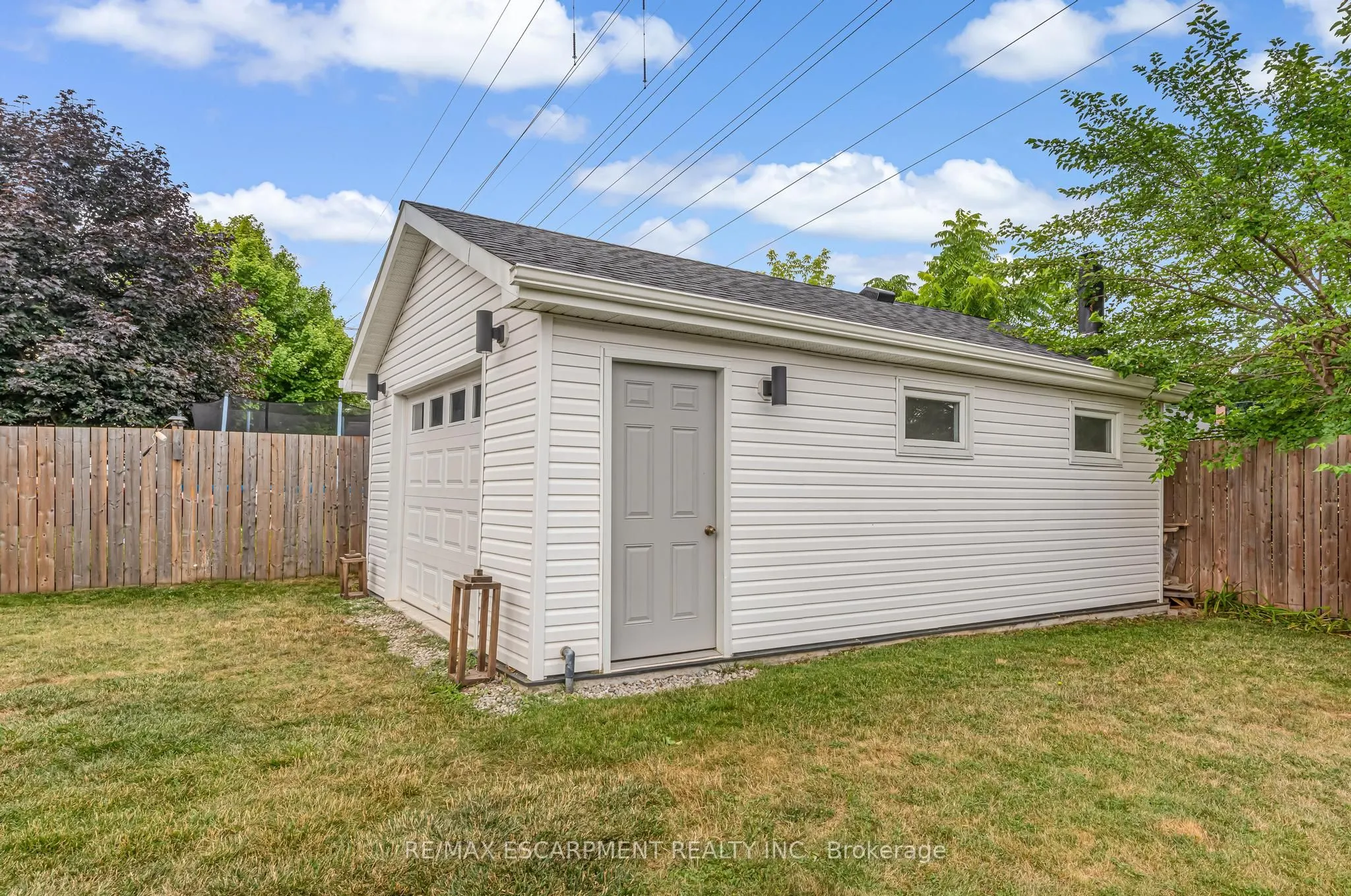 588 Cochrane Road