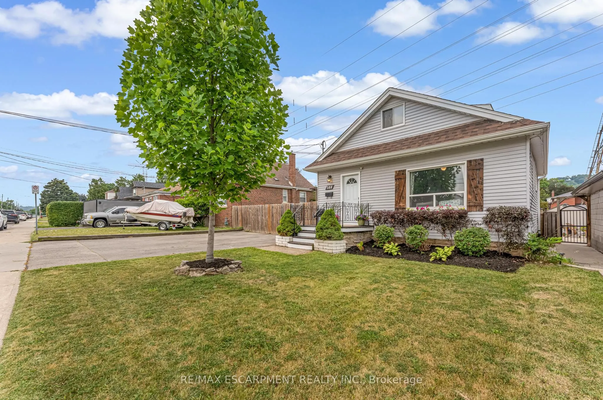 588 Cochrane Road