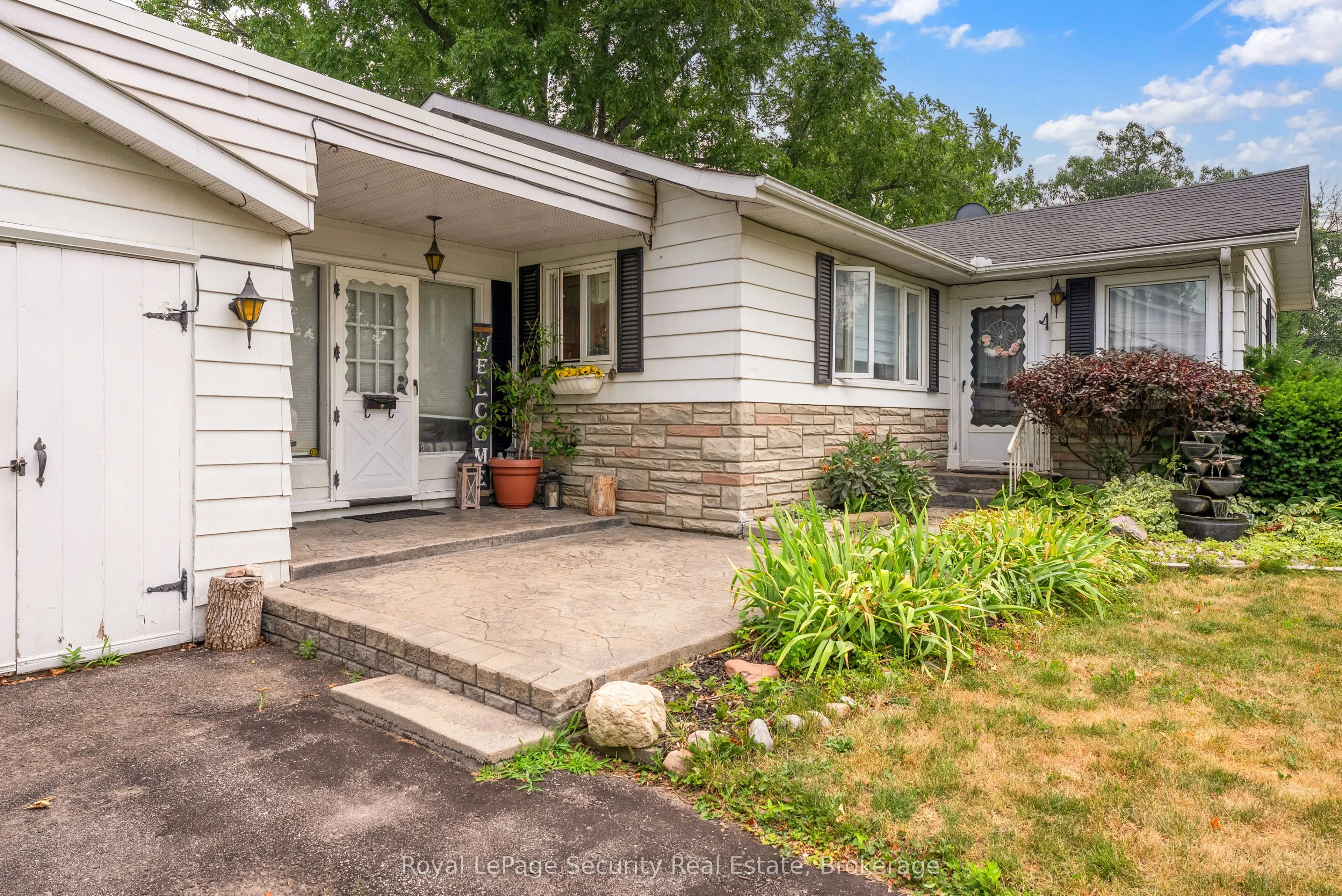 18 Ashley Street