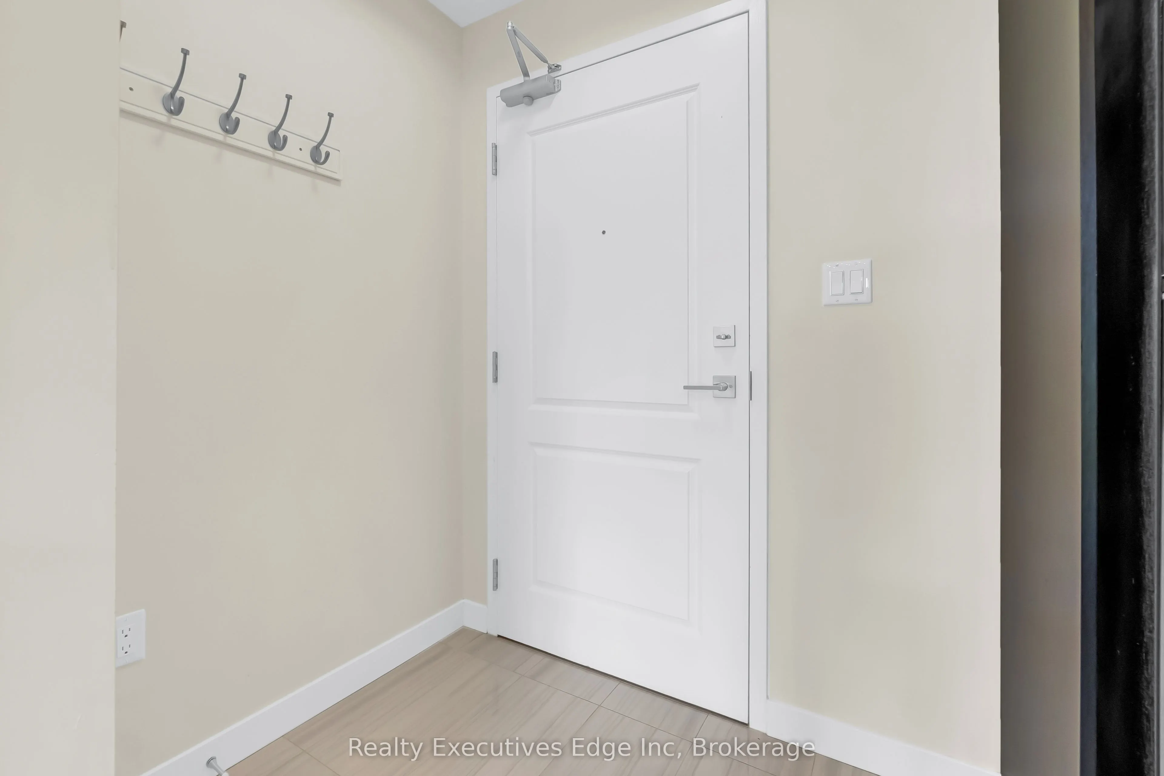 125 Shoreview Place, #416