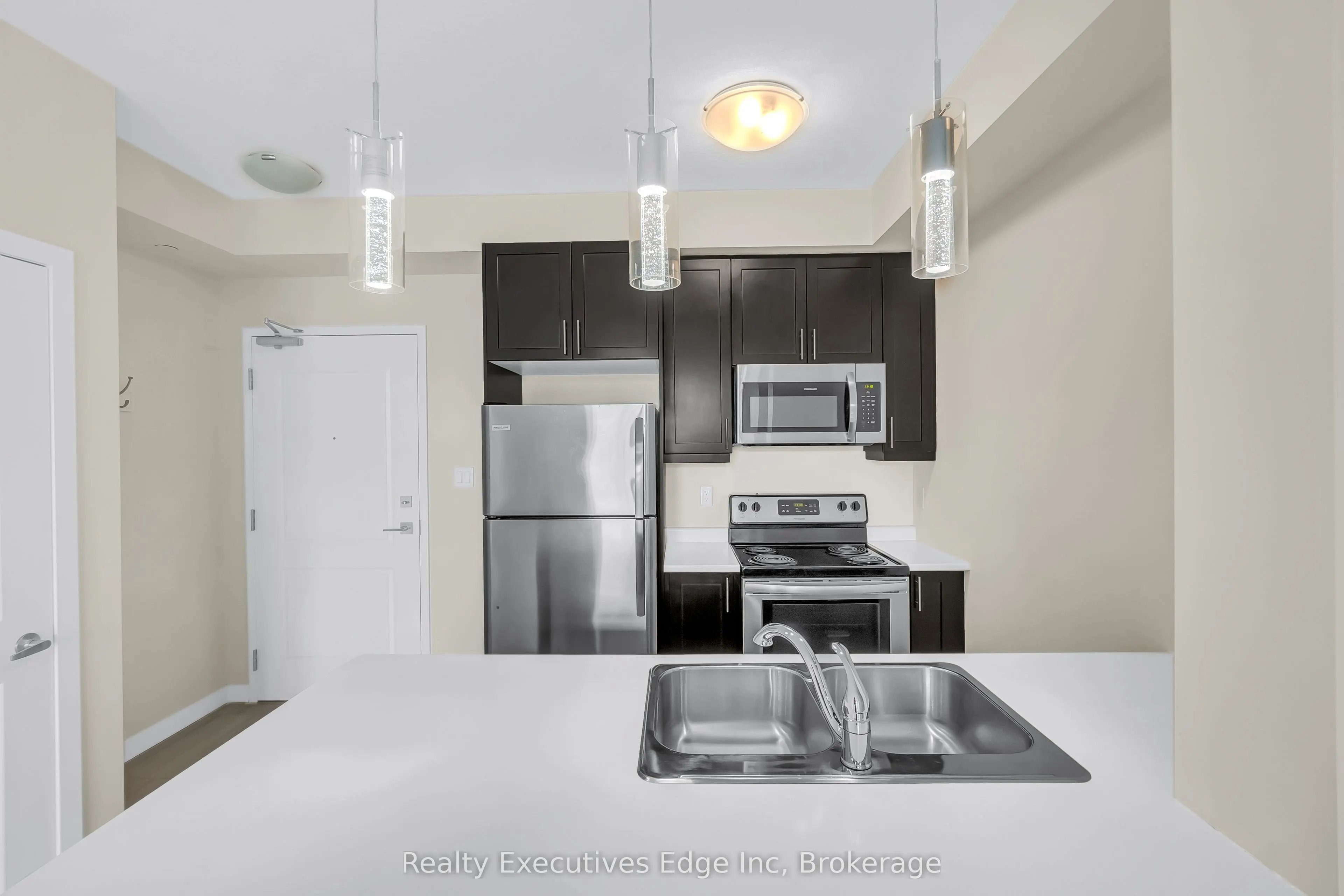 125 Shoreview Place, #416