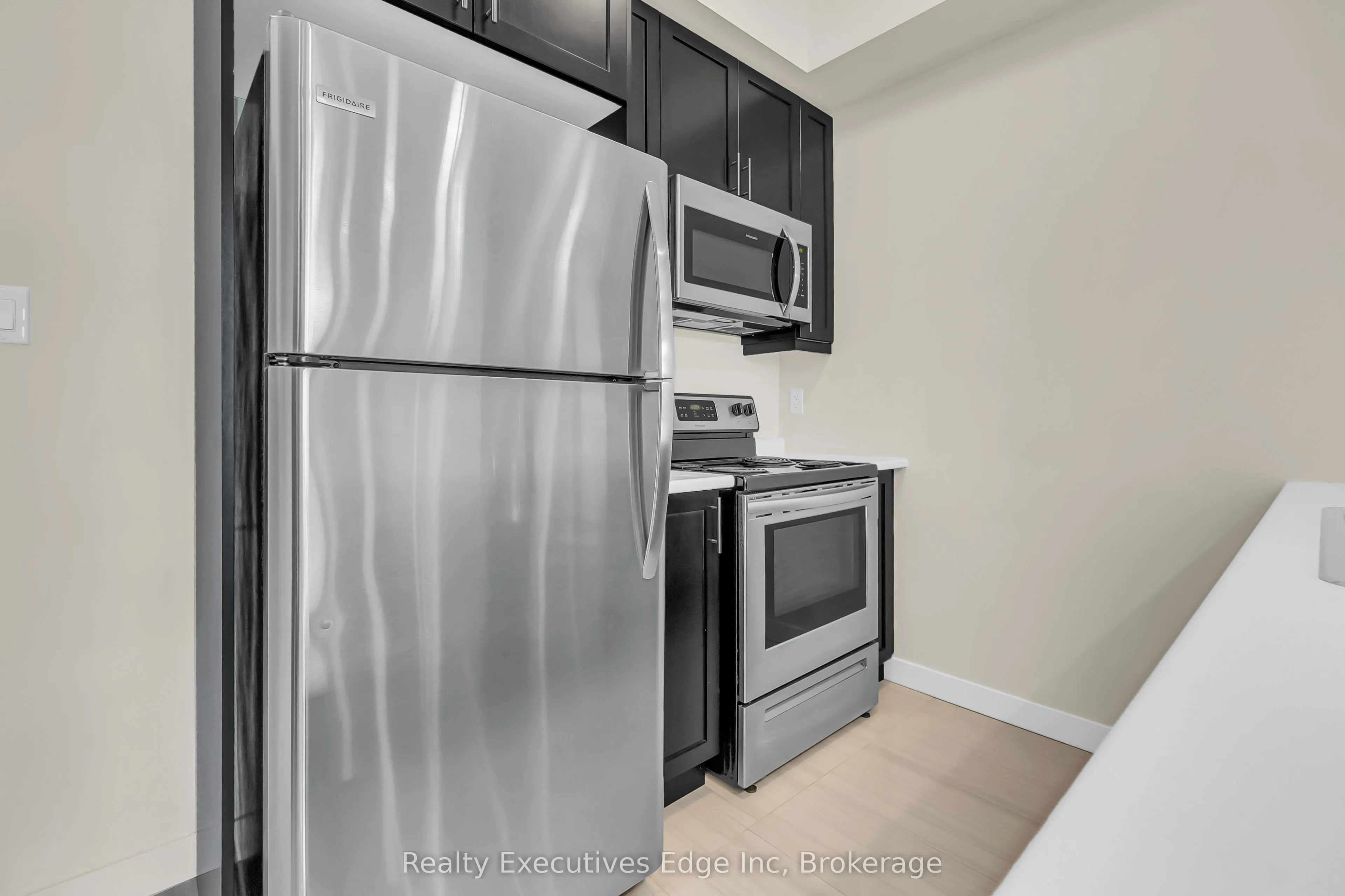 125 Shoreview Place, #416