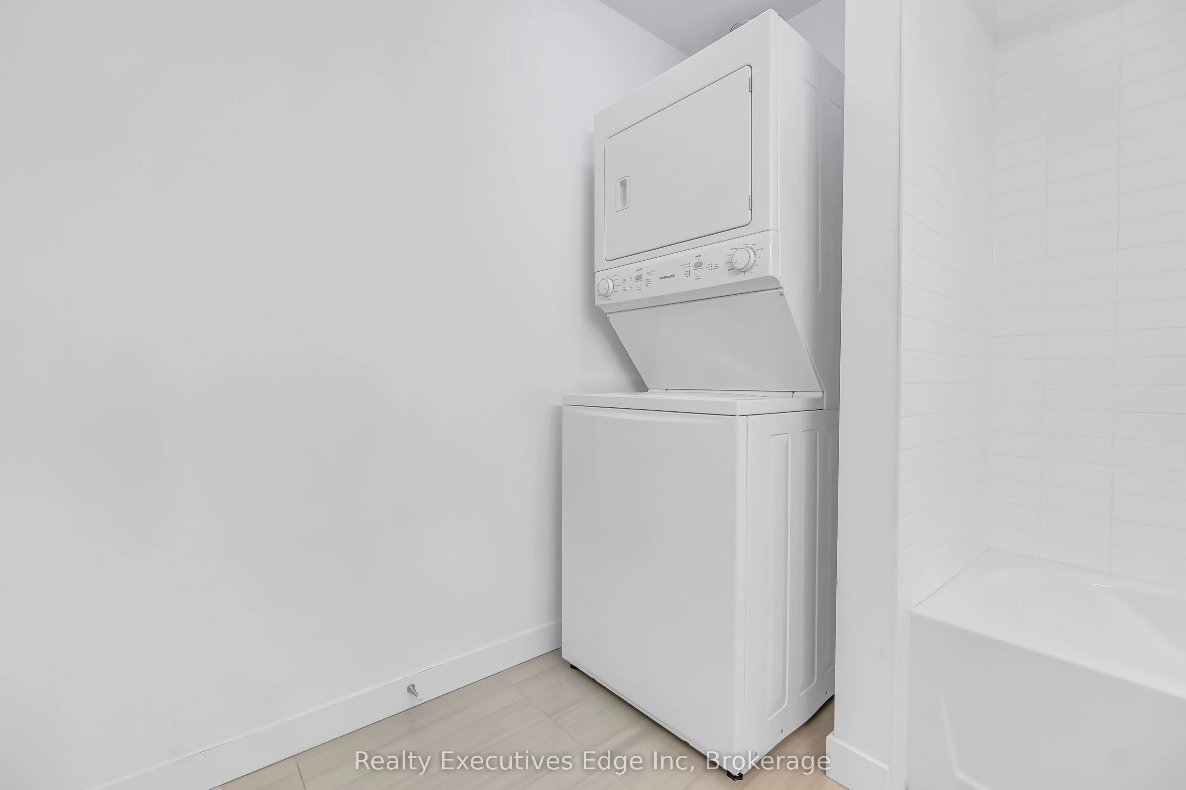 125 Shoreview Place, #416