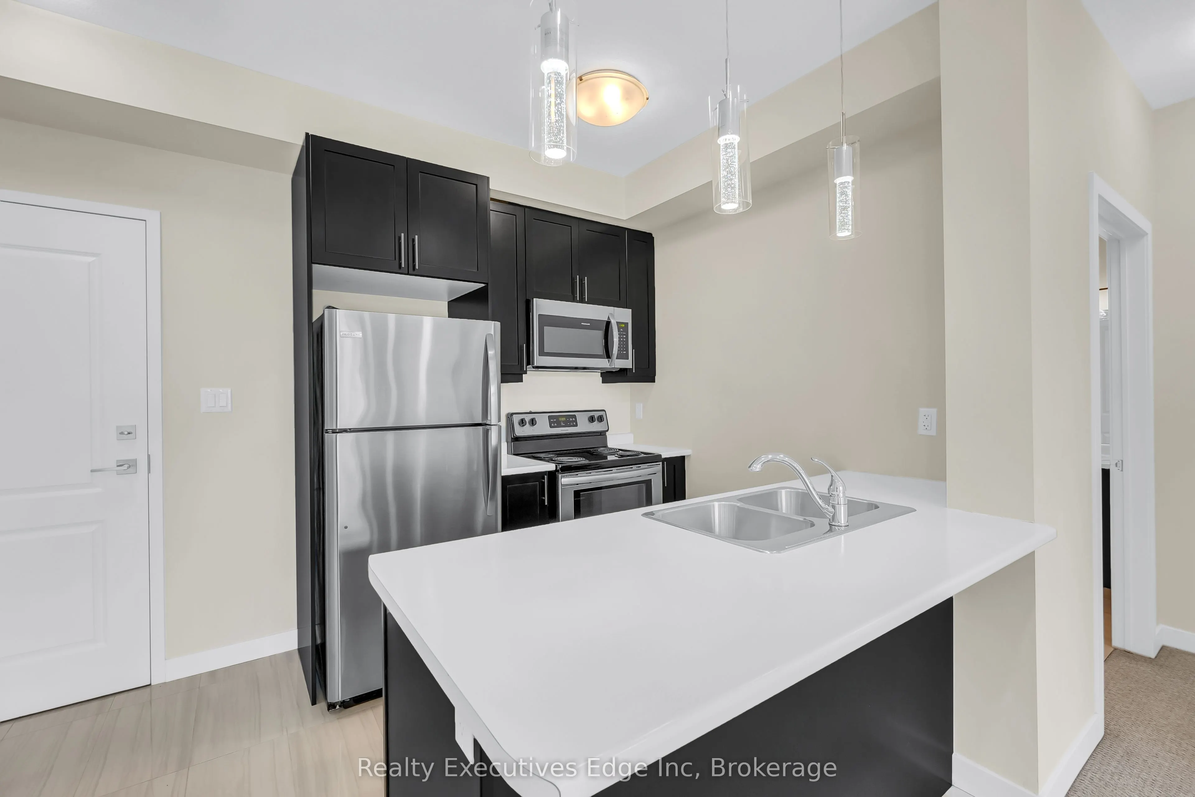 125 Shoreview Place, #416