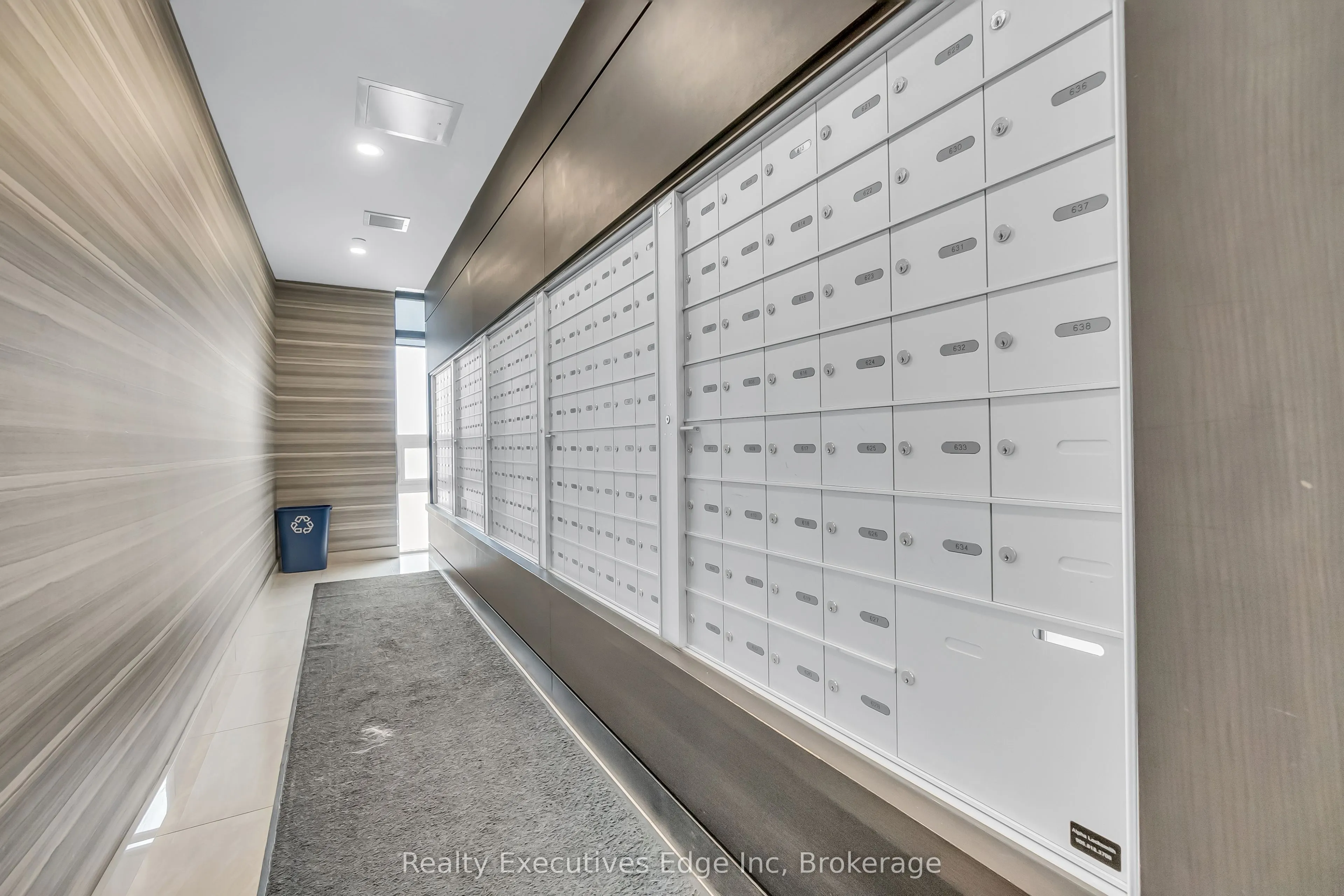 125 Shoreview Place, #416