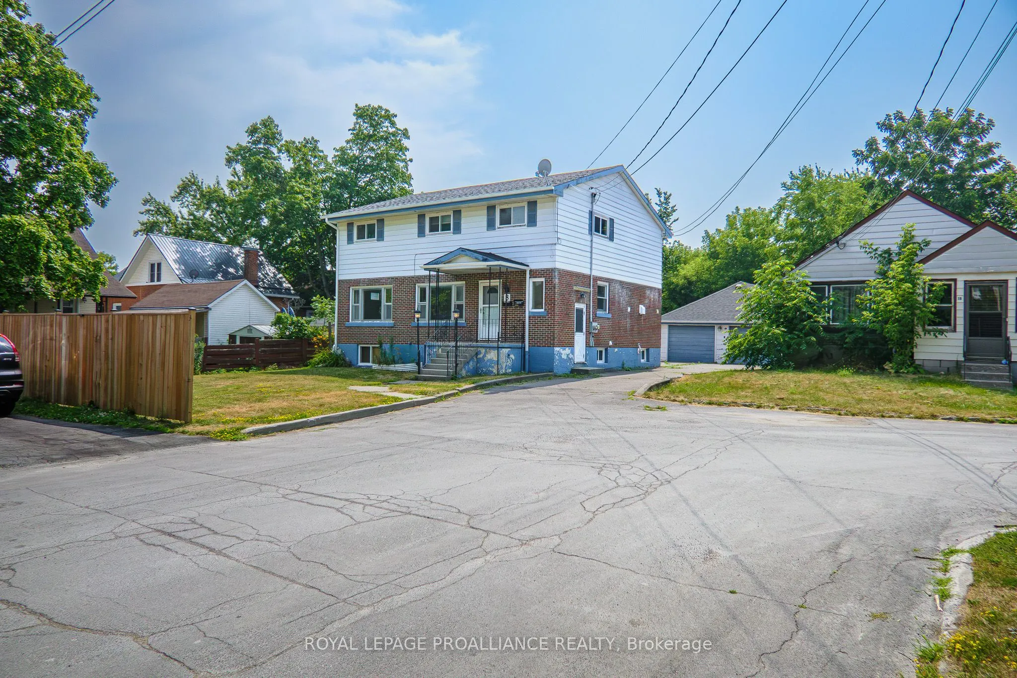 8 Reynolds Crescent