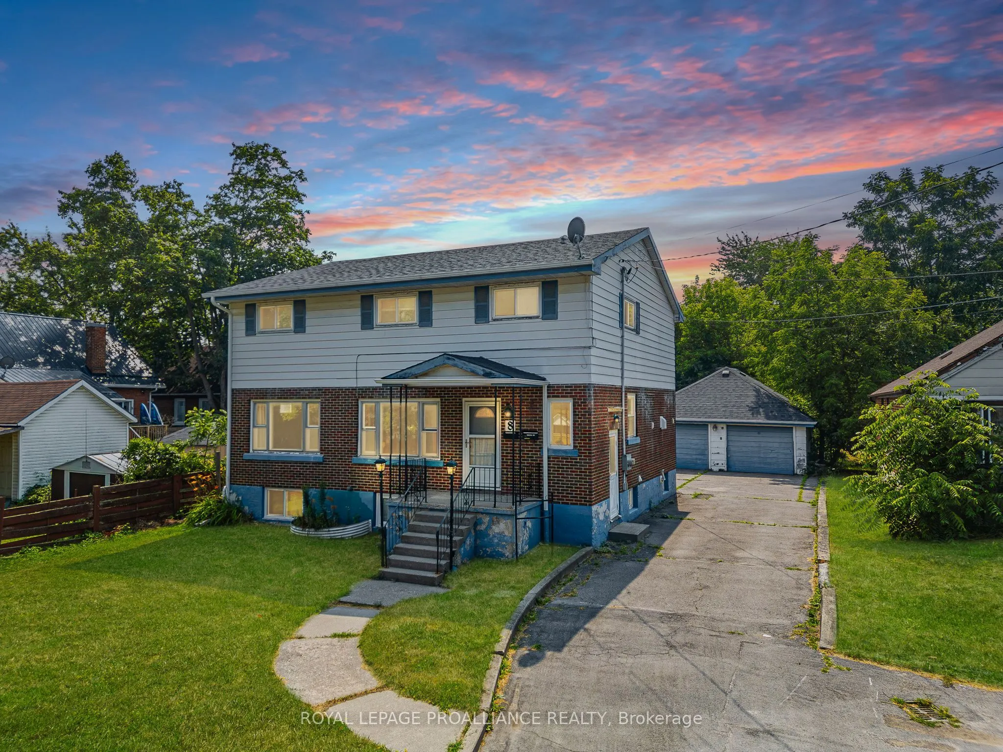 8 Reynolds Crescent