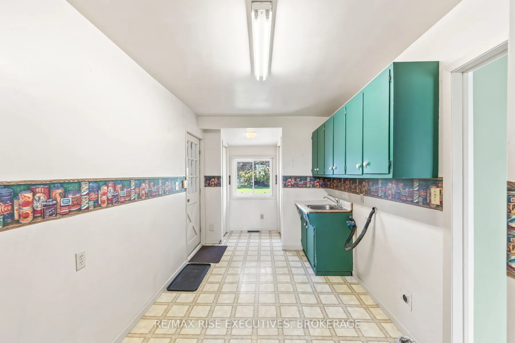 1128 Townline Road