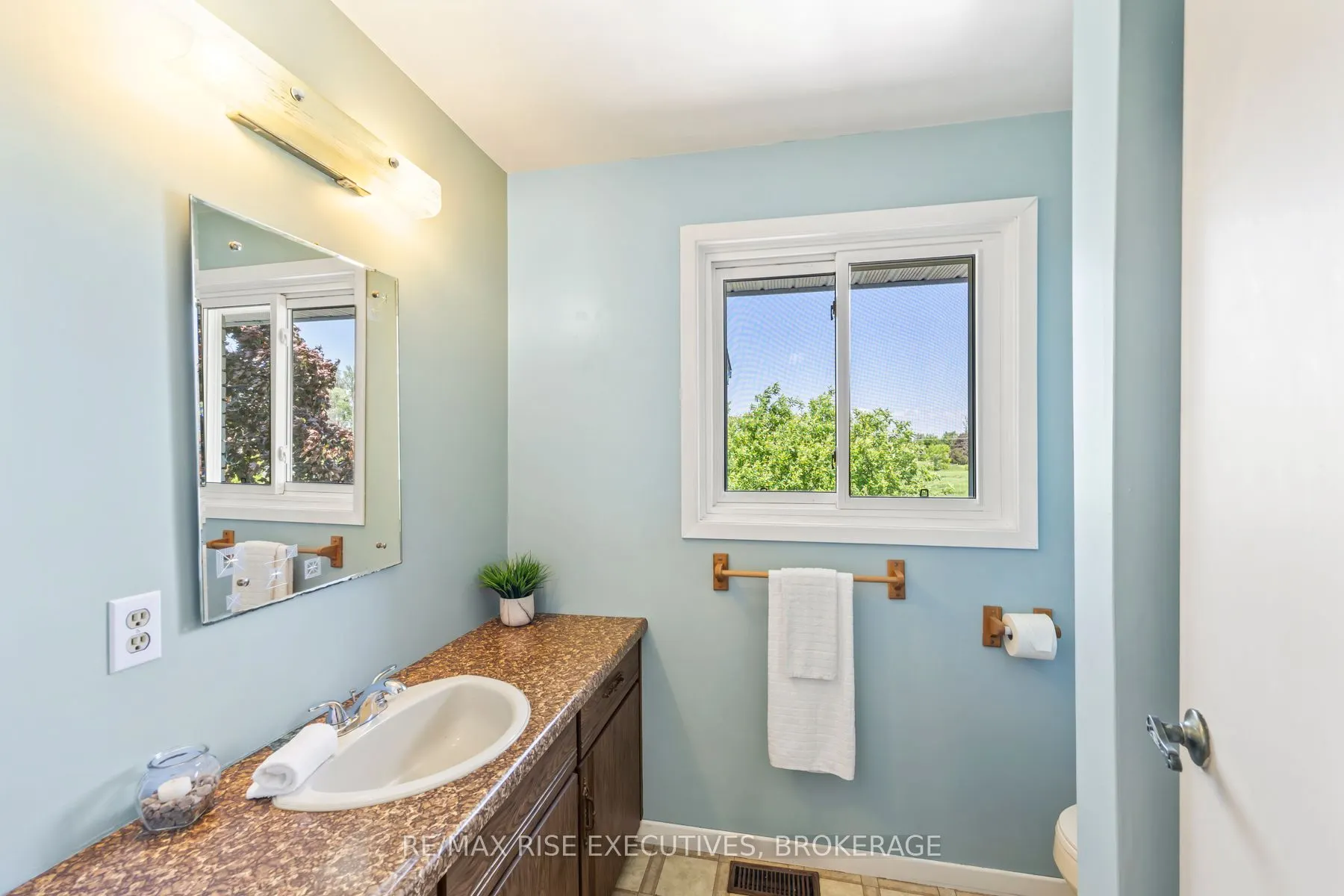 1128 Townline Road