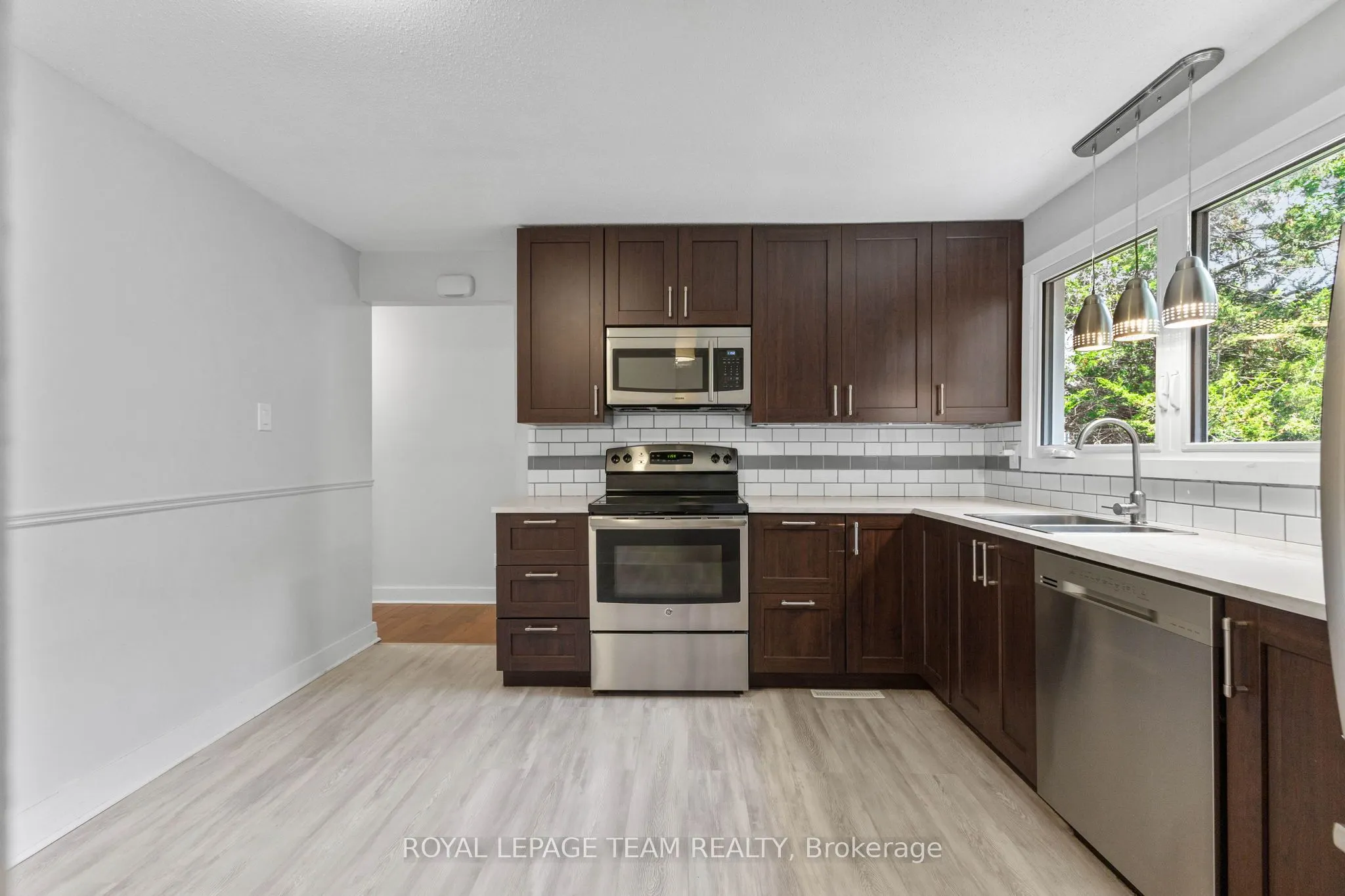 29 Ashgrove Crescent