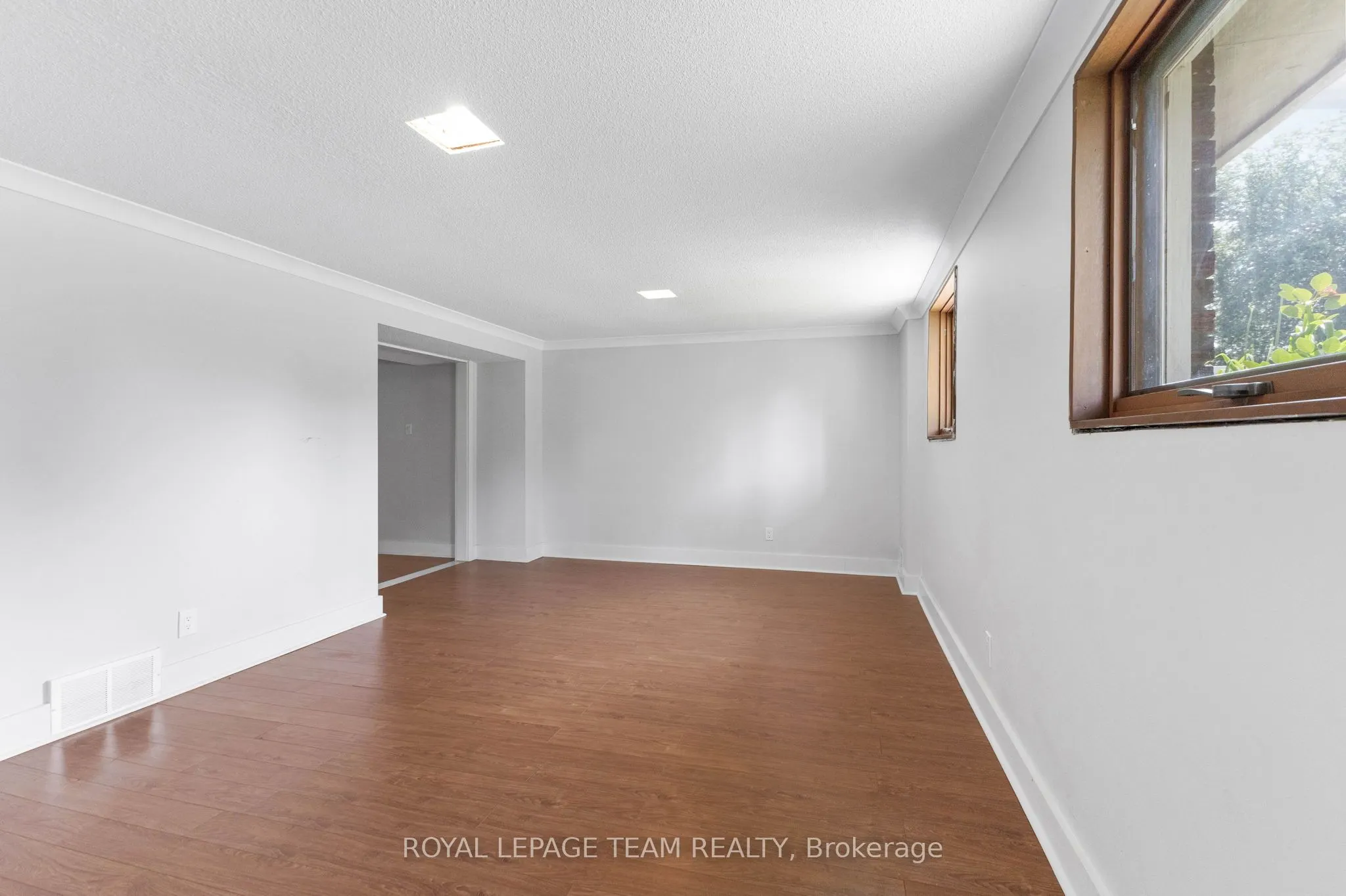 29 Ashgrove Crescent