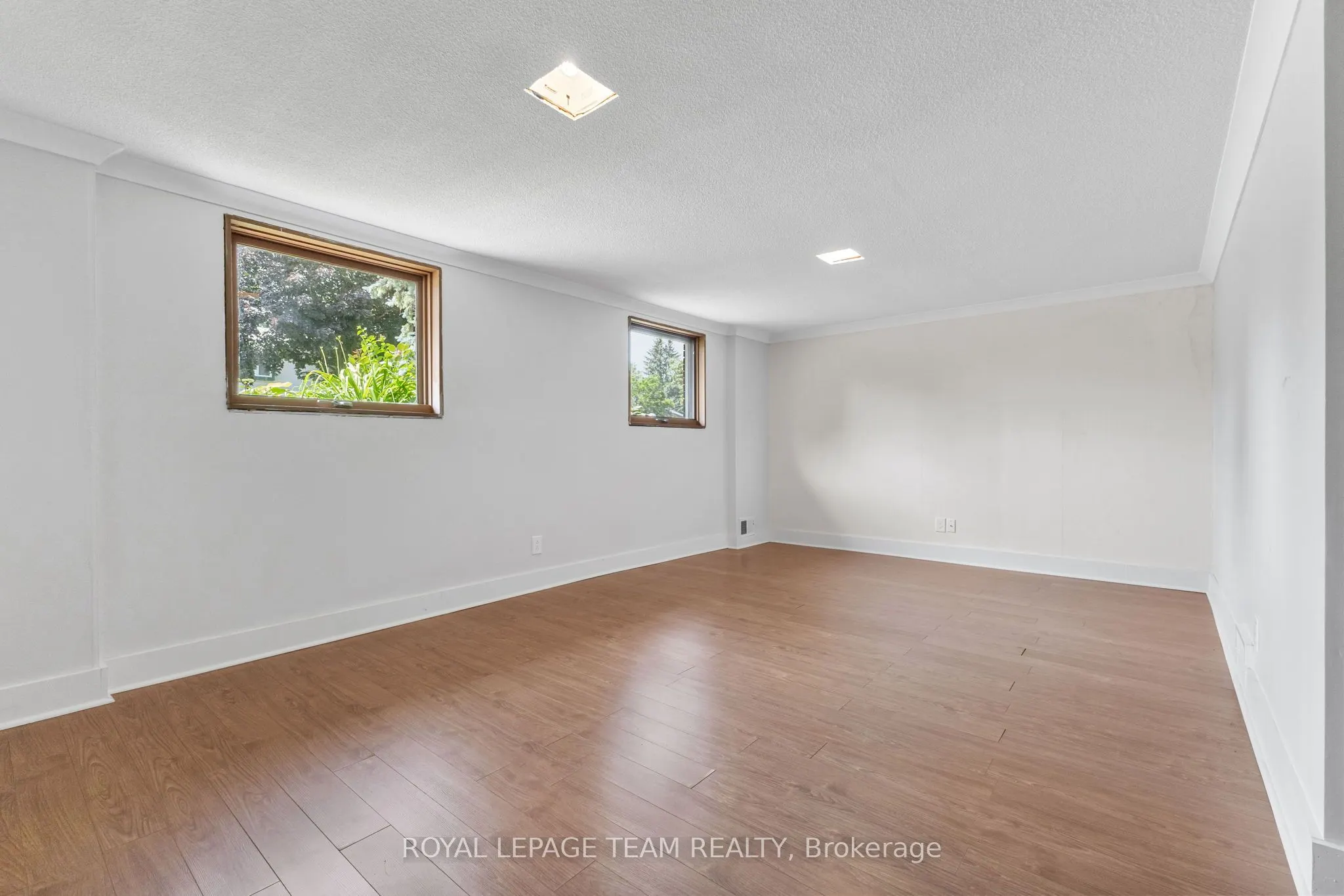 29 Ashgrove Crescent