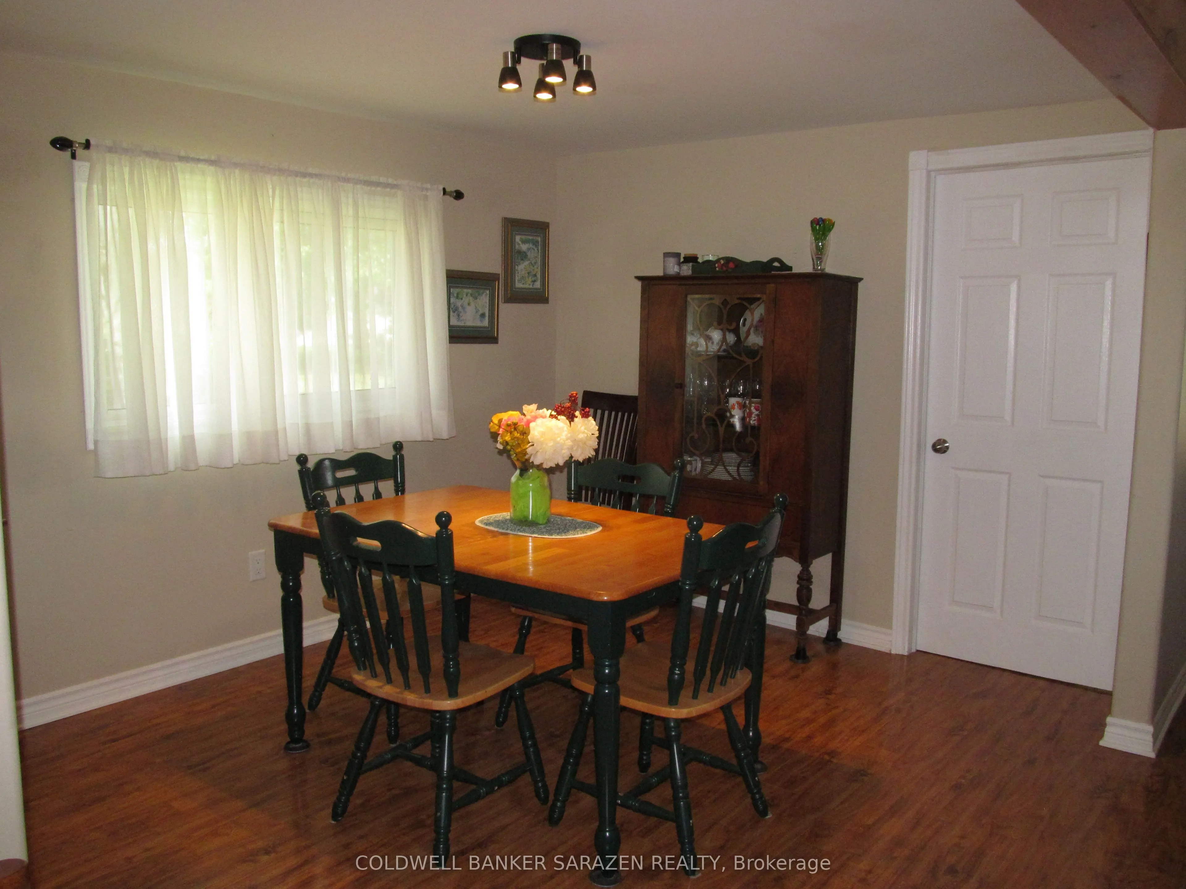 31 Lakefront Lane