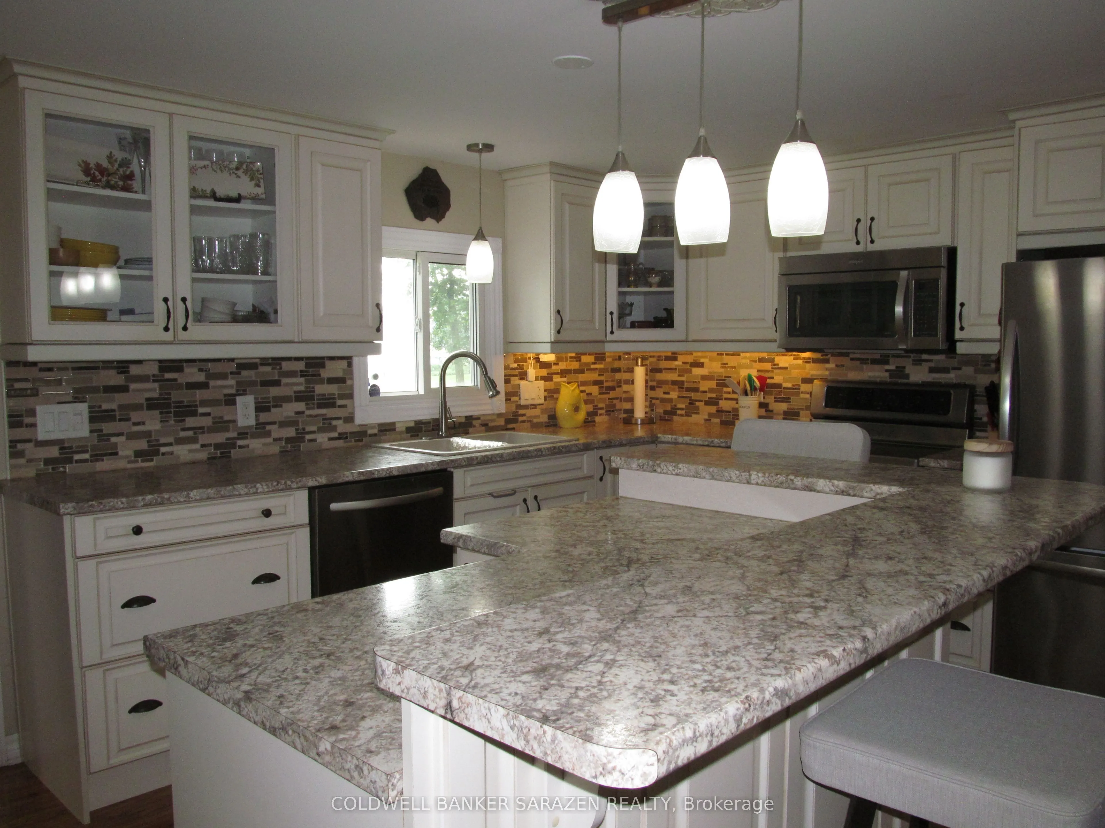 31 Lakefront Lane