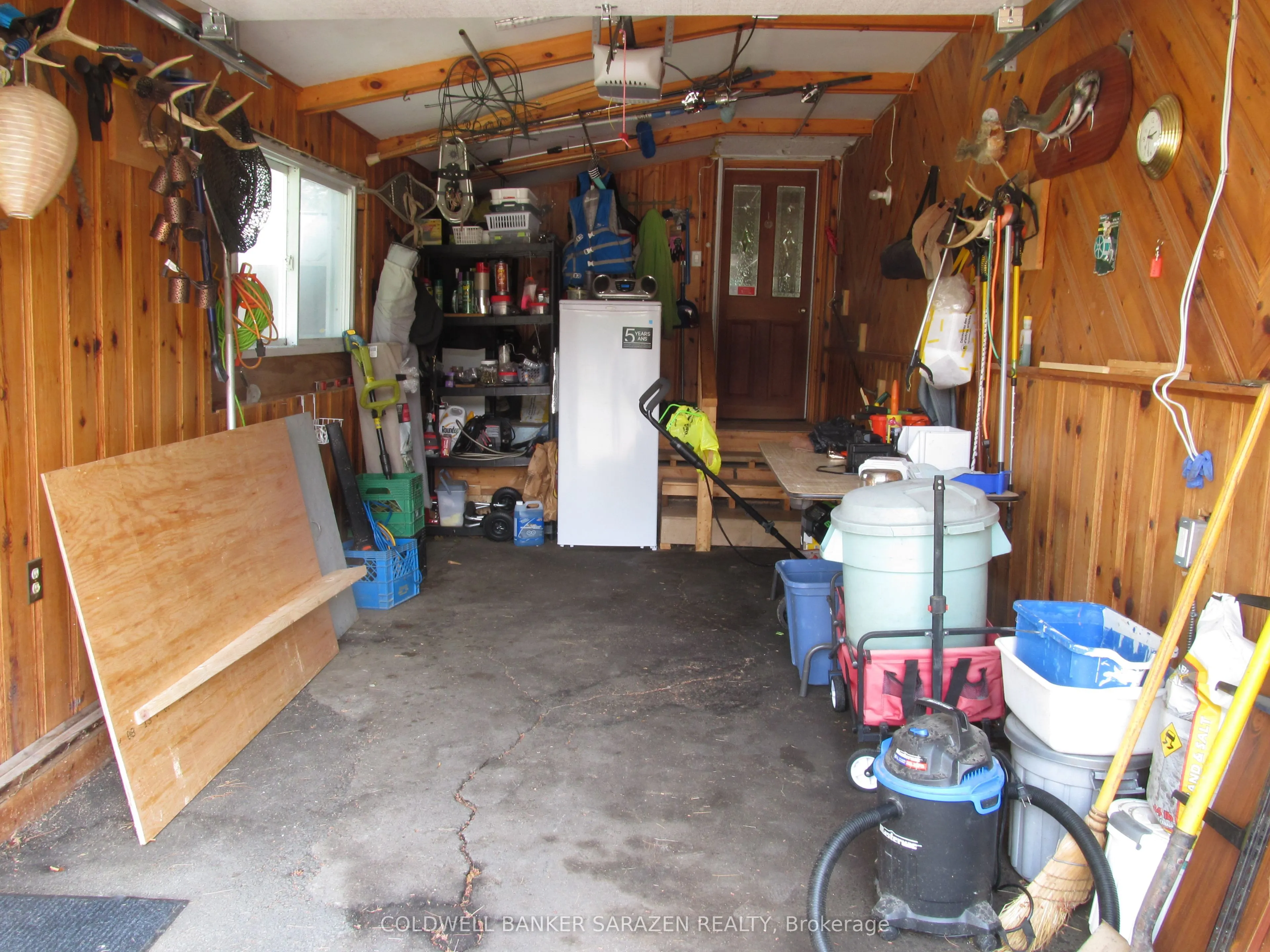 31 Lakefront Lane